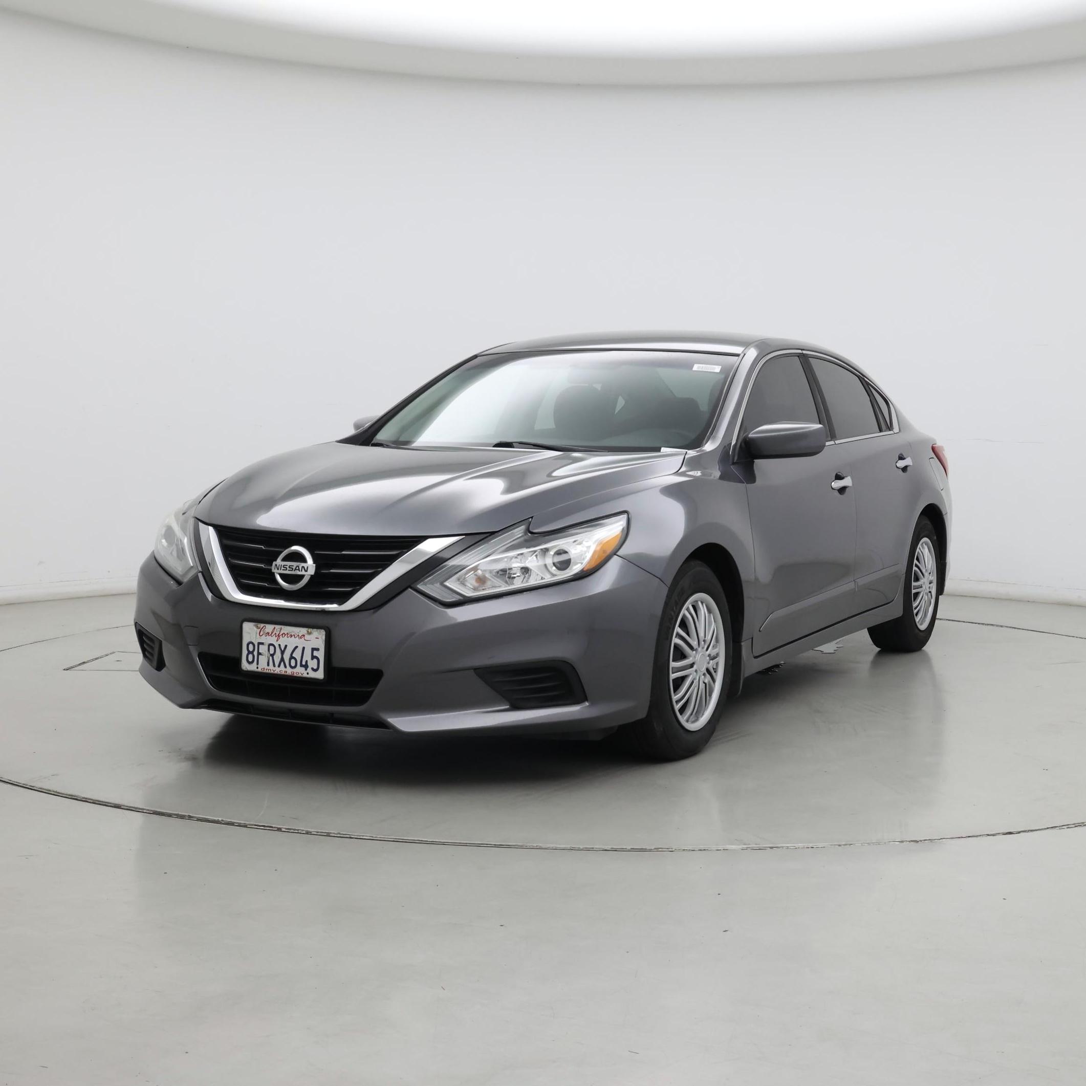 Thumbnail: 2018 Nissan Altima - 4