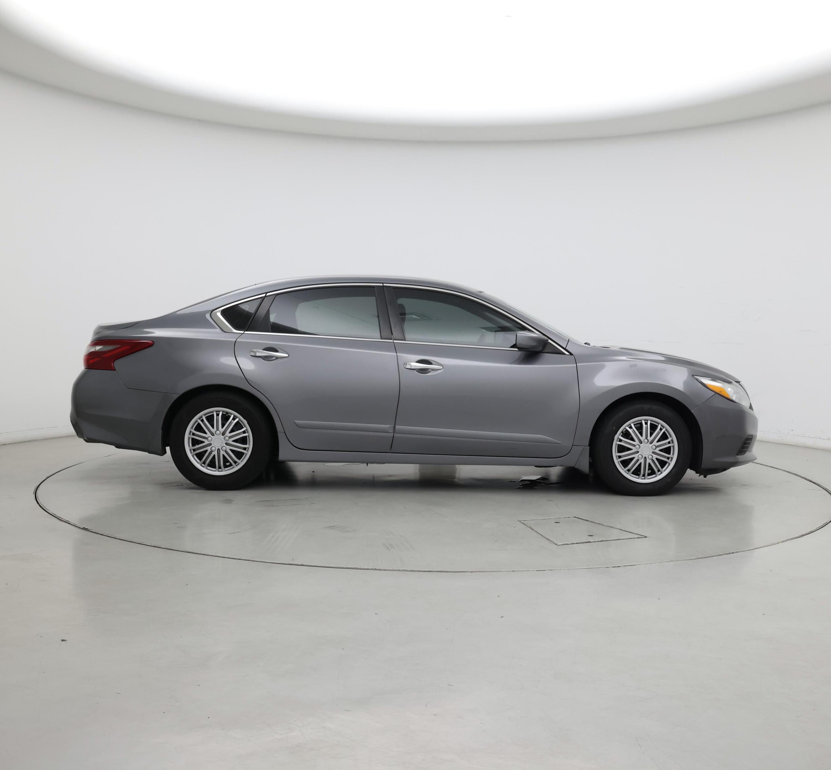 Thumbnail: 2018 Nissan Altima - 7