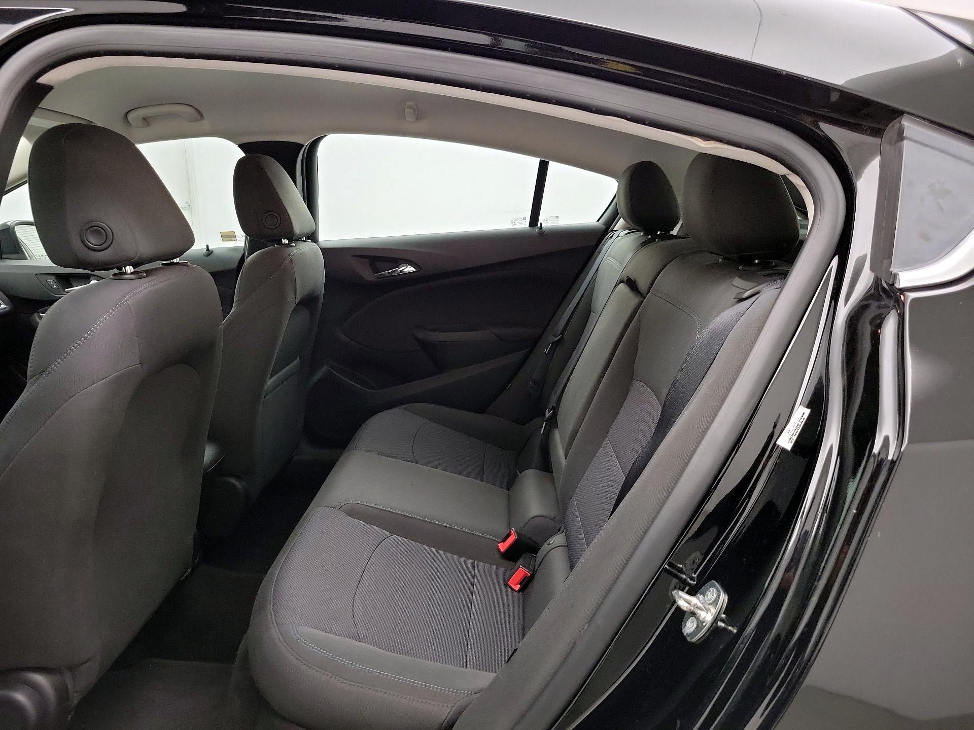 Thumbnail: 2018 Chevrolet Cruze - 19