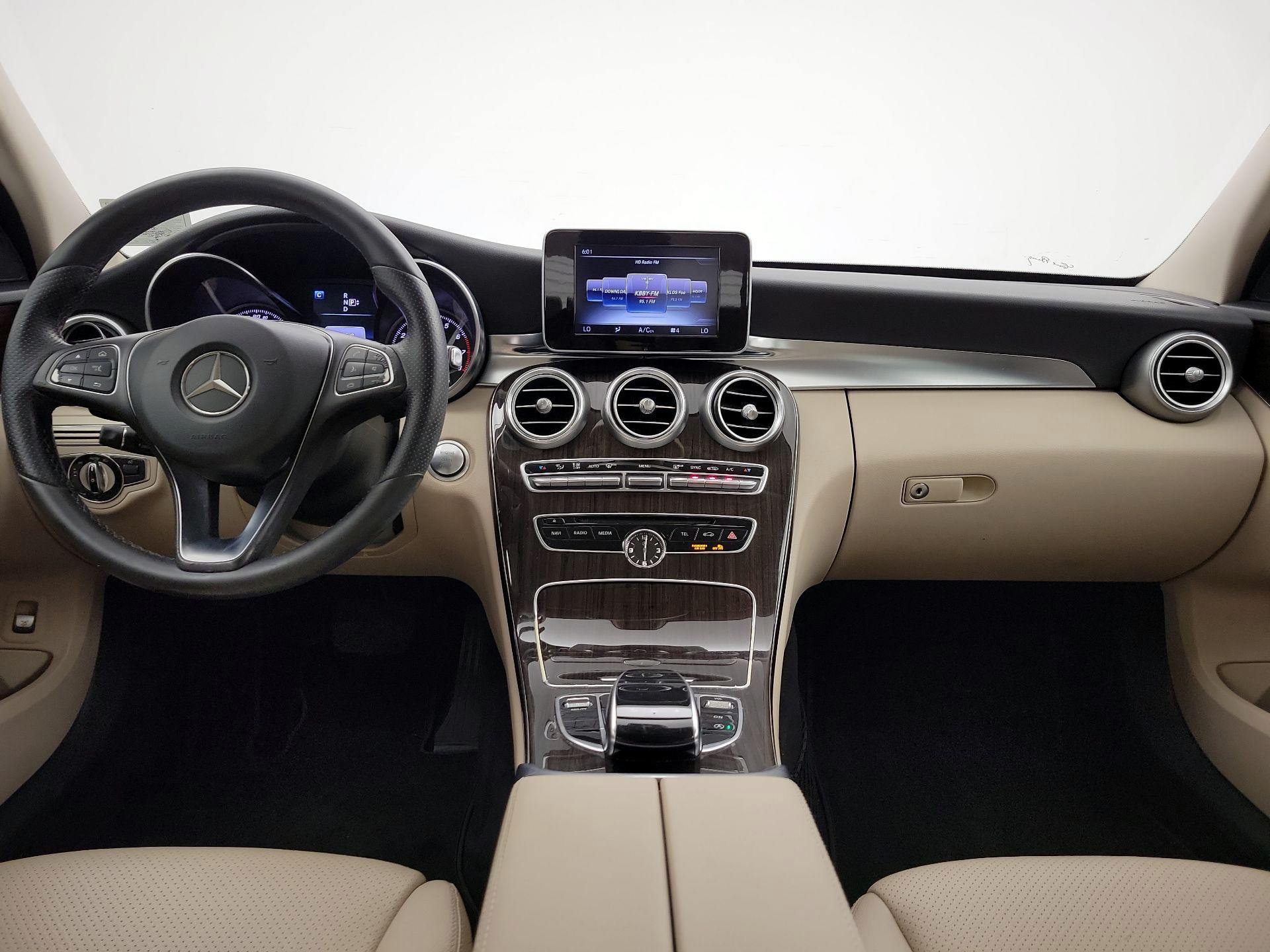 Thumbnail: 2015 Mercedes-Benz C-Class - 9