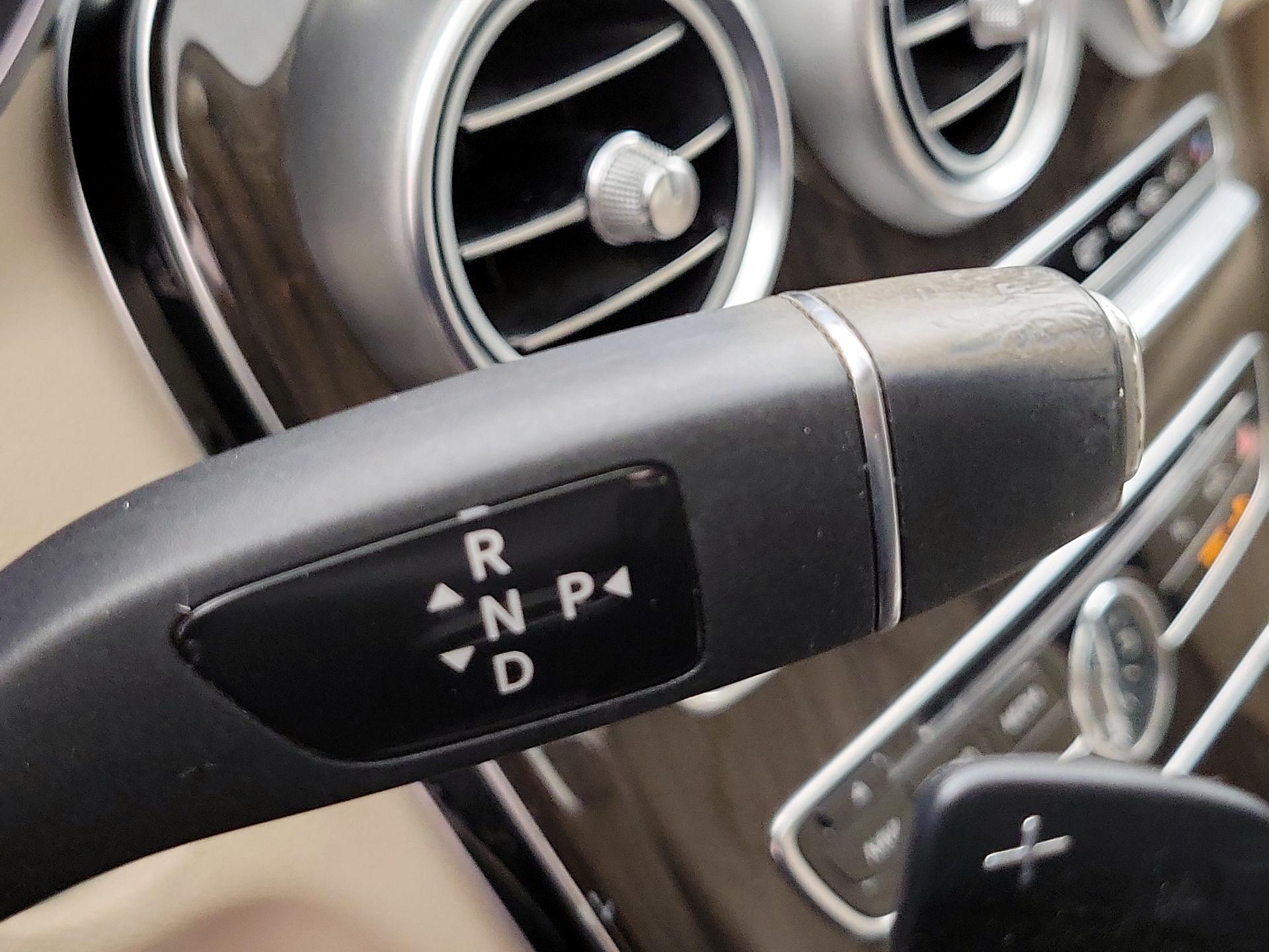 Thumbnail: 2015 Mercedes-Benz C-Class - 16