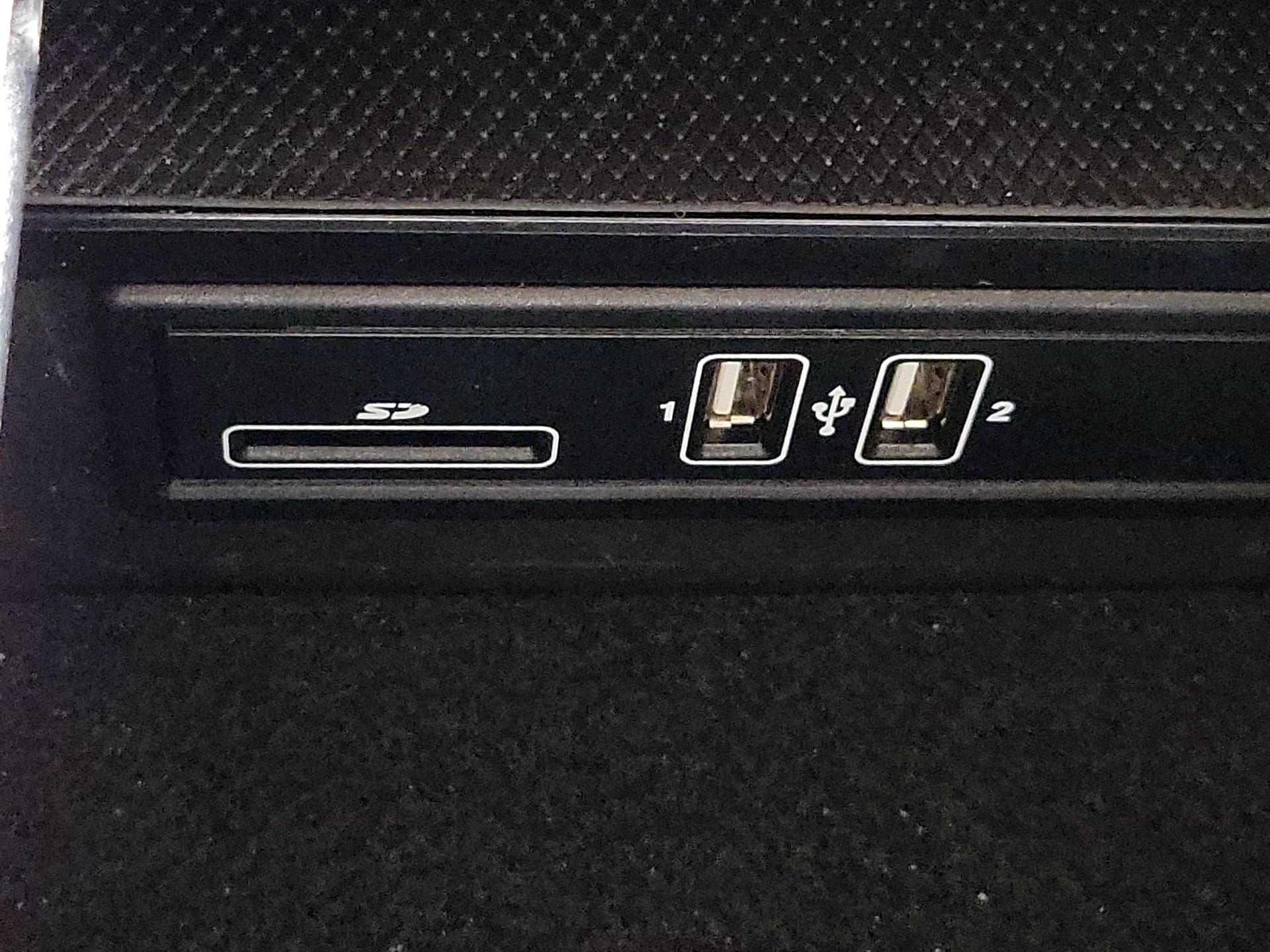 Thumbnail: 2015 Mercedes-Benz C-Class - 17