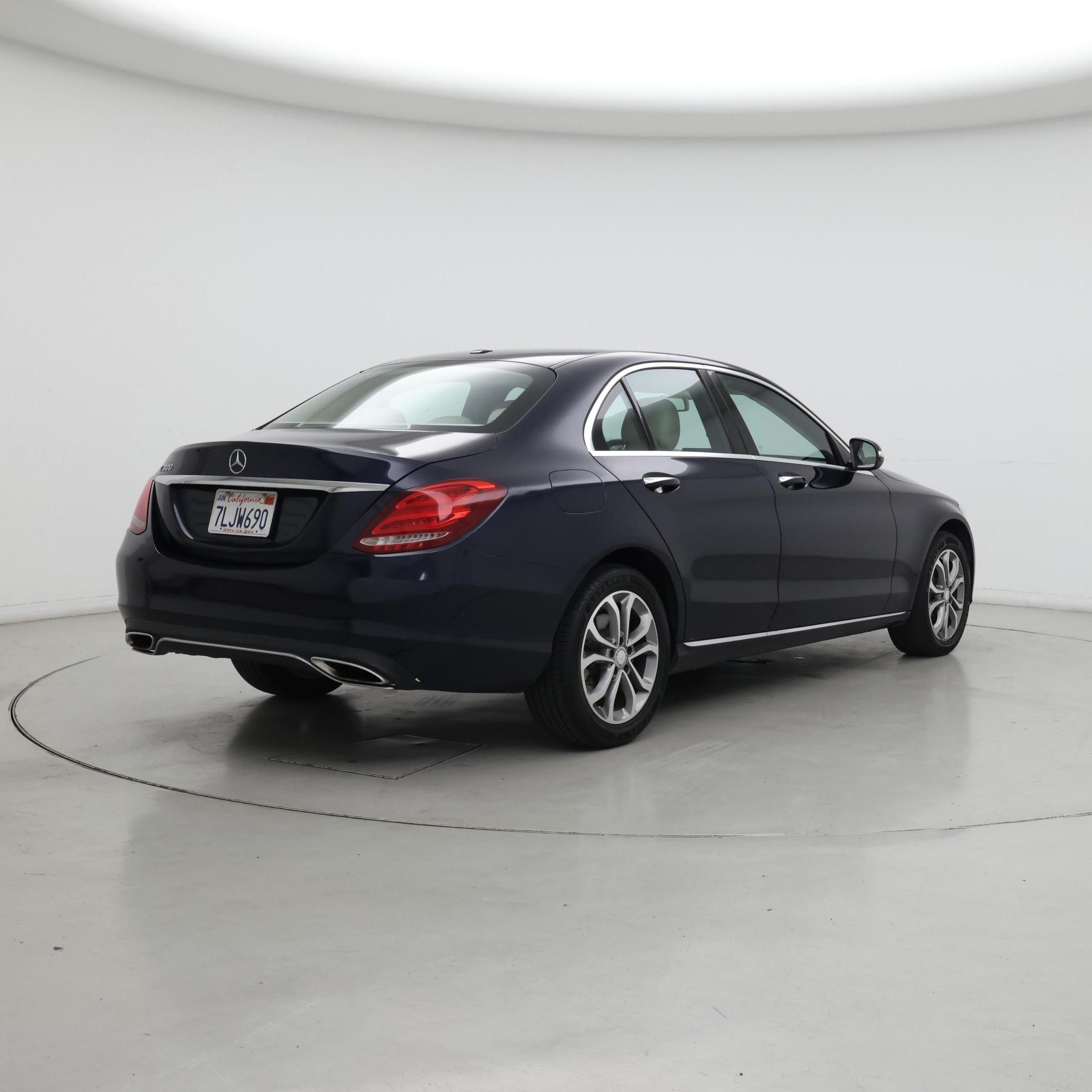 Thumbnail: 2015 Mercedes-Benz C-Class - 8