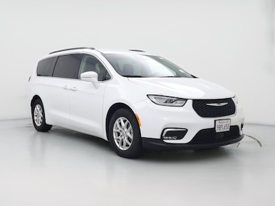 White 2022 Chrysler Pacifica Touring L