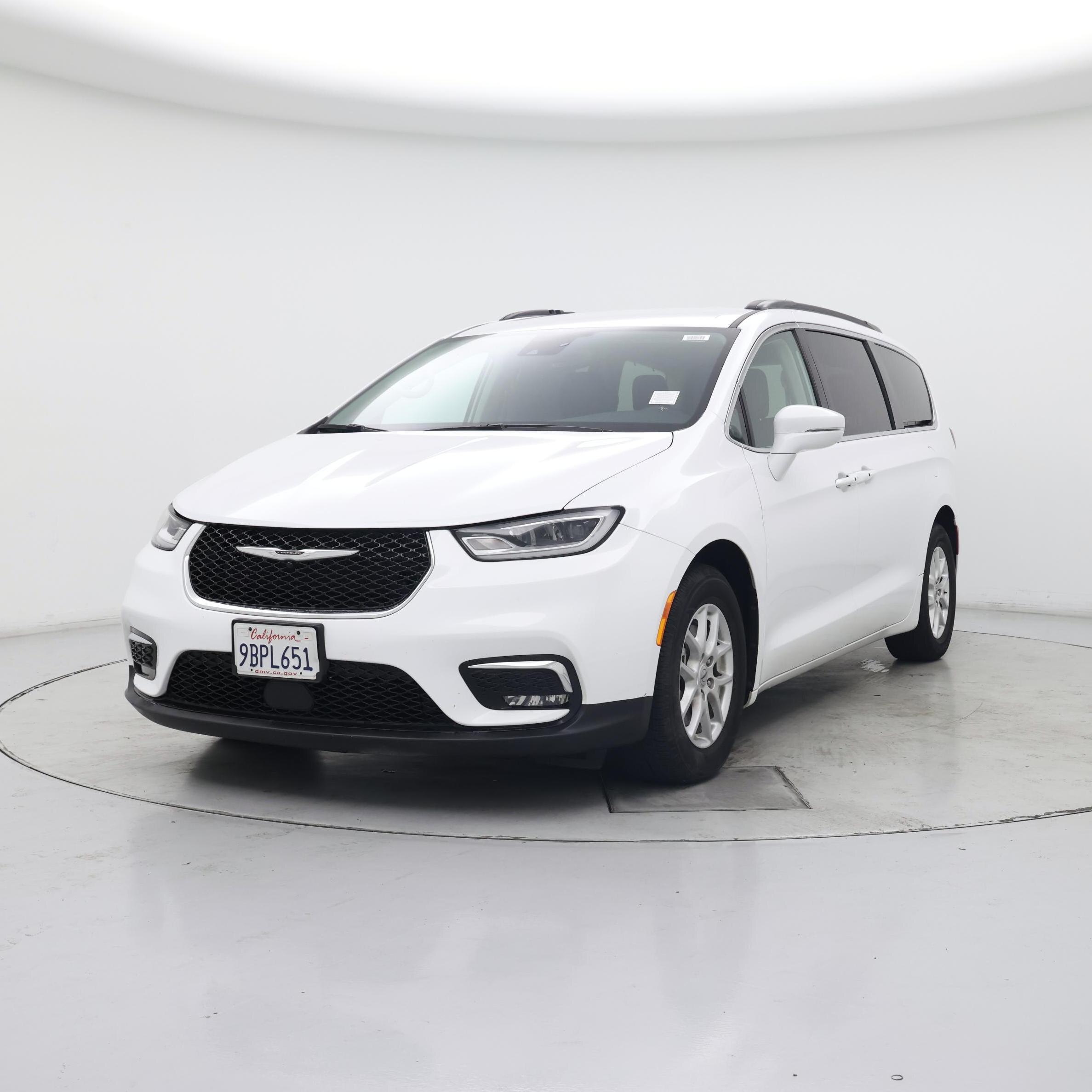 Thumbnail: 2022 Chrysler Pacifica - 4