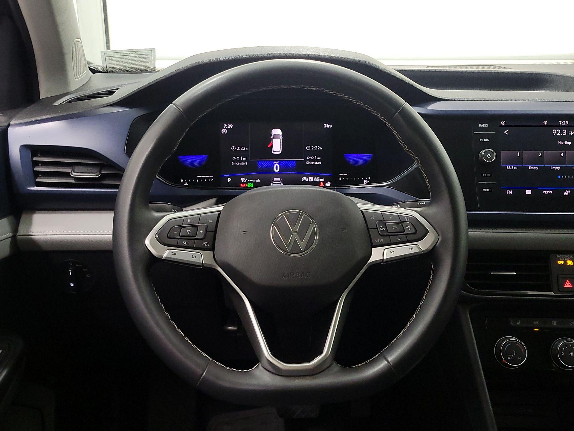 Thumbnail: 2023 Volkswagen Taos - 10