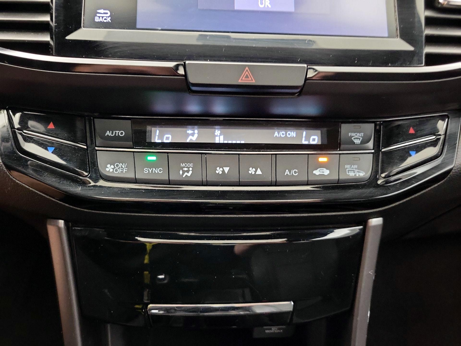 Thumbnail: 2016 Honda Accord - 17