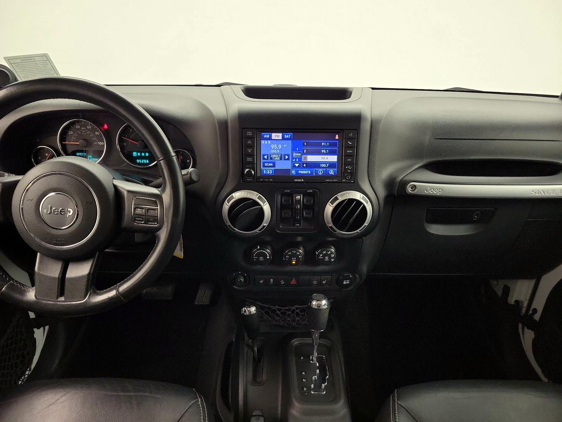Thumbnail: 2014 Jeep Wrangler - 9