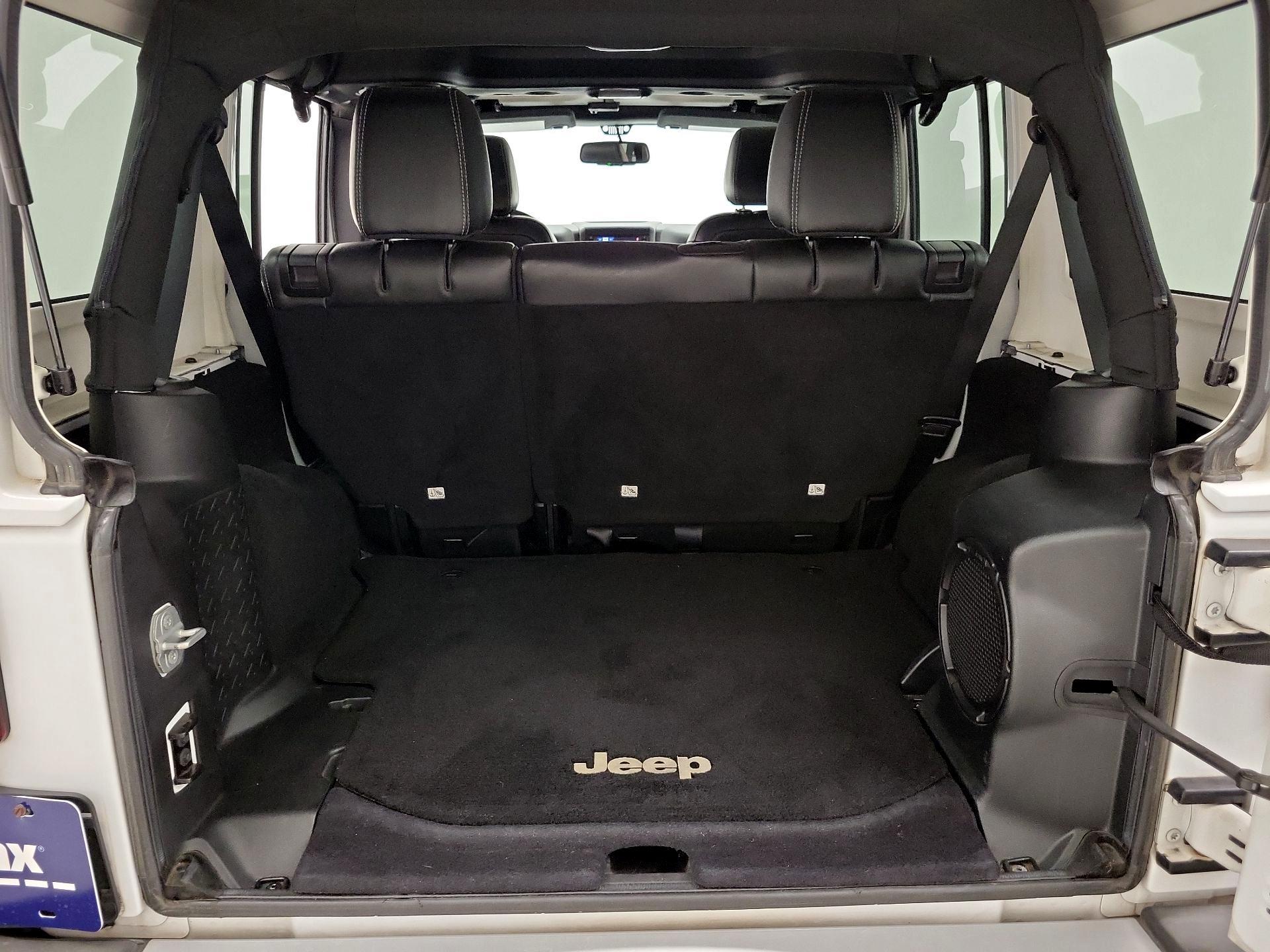 Thumbnail: 2014 Jeep Wrangler - 18