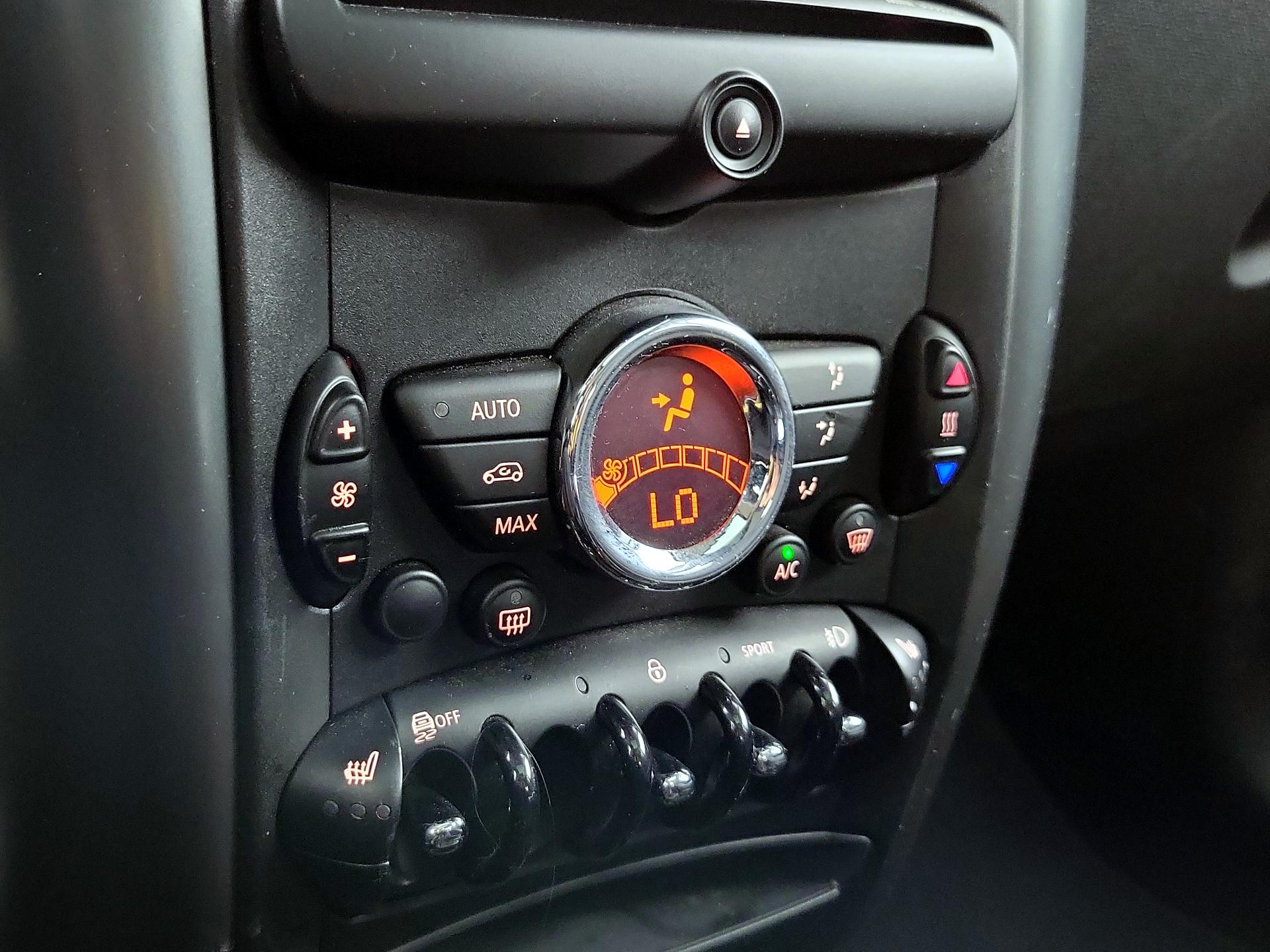 Thumbnail: 2016 MINI Cooper Countryman - 14