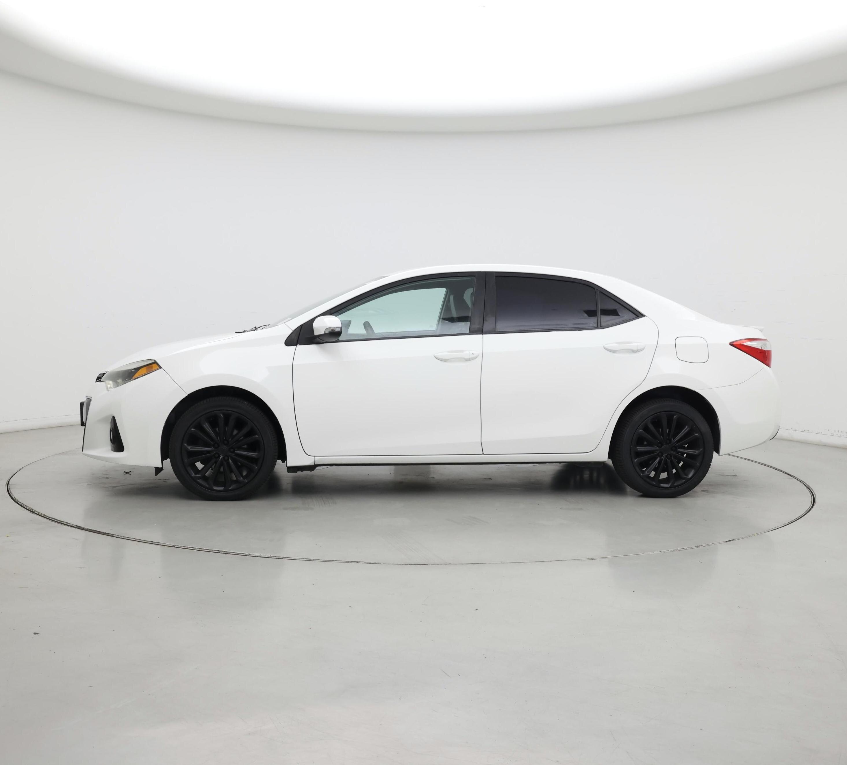 Thumbnail: 2016 Toyota Corolla - 3