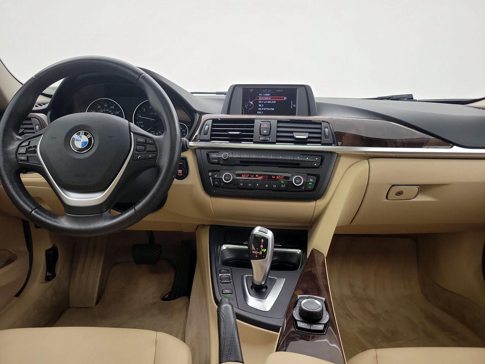 Thumbnail: 2015 BMW 3 Series - 9