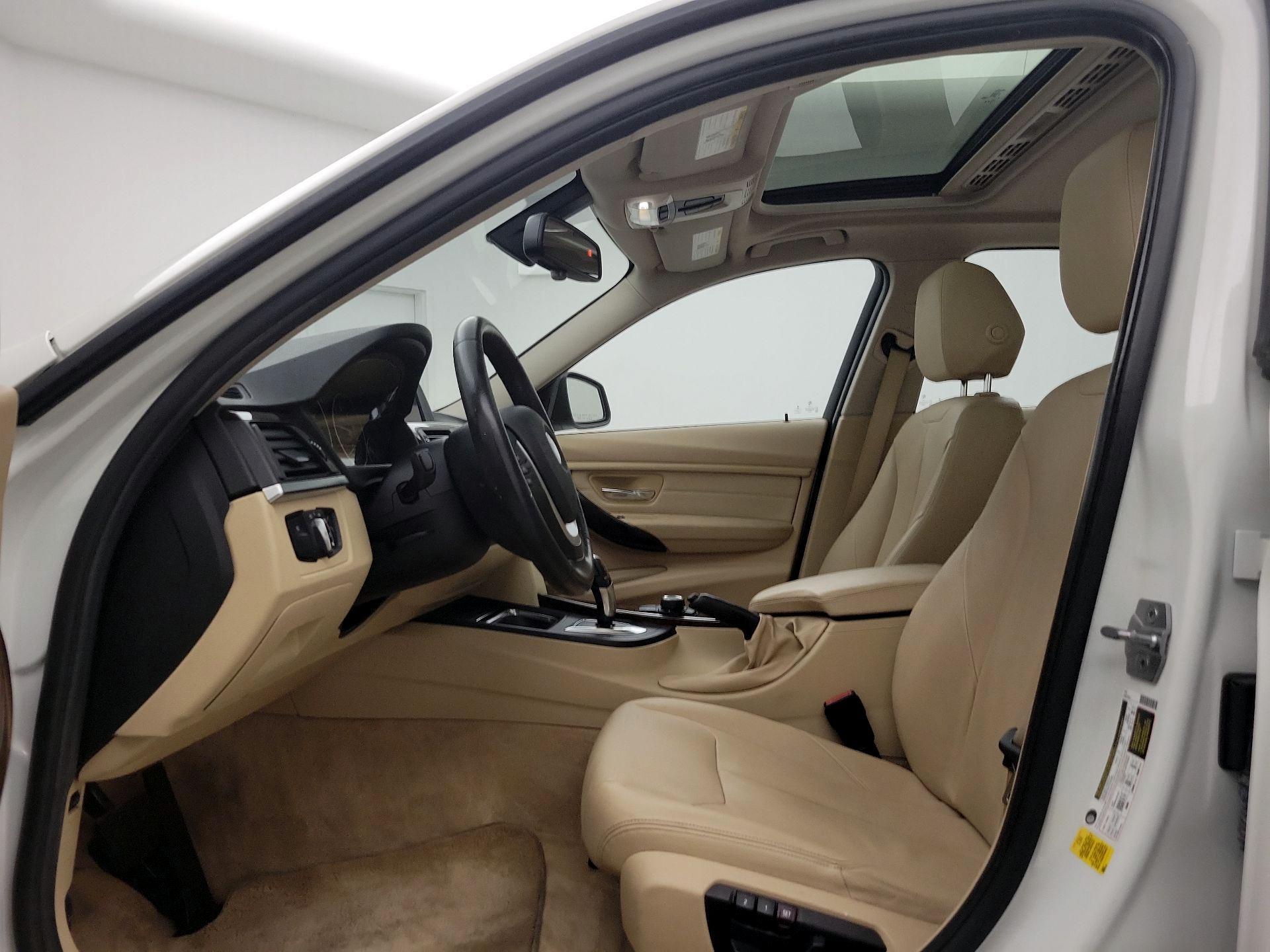 Thumbnail: 2015 BMW 3 Series - 19