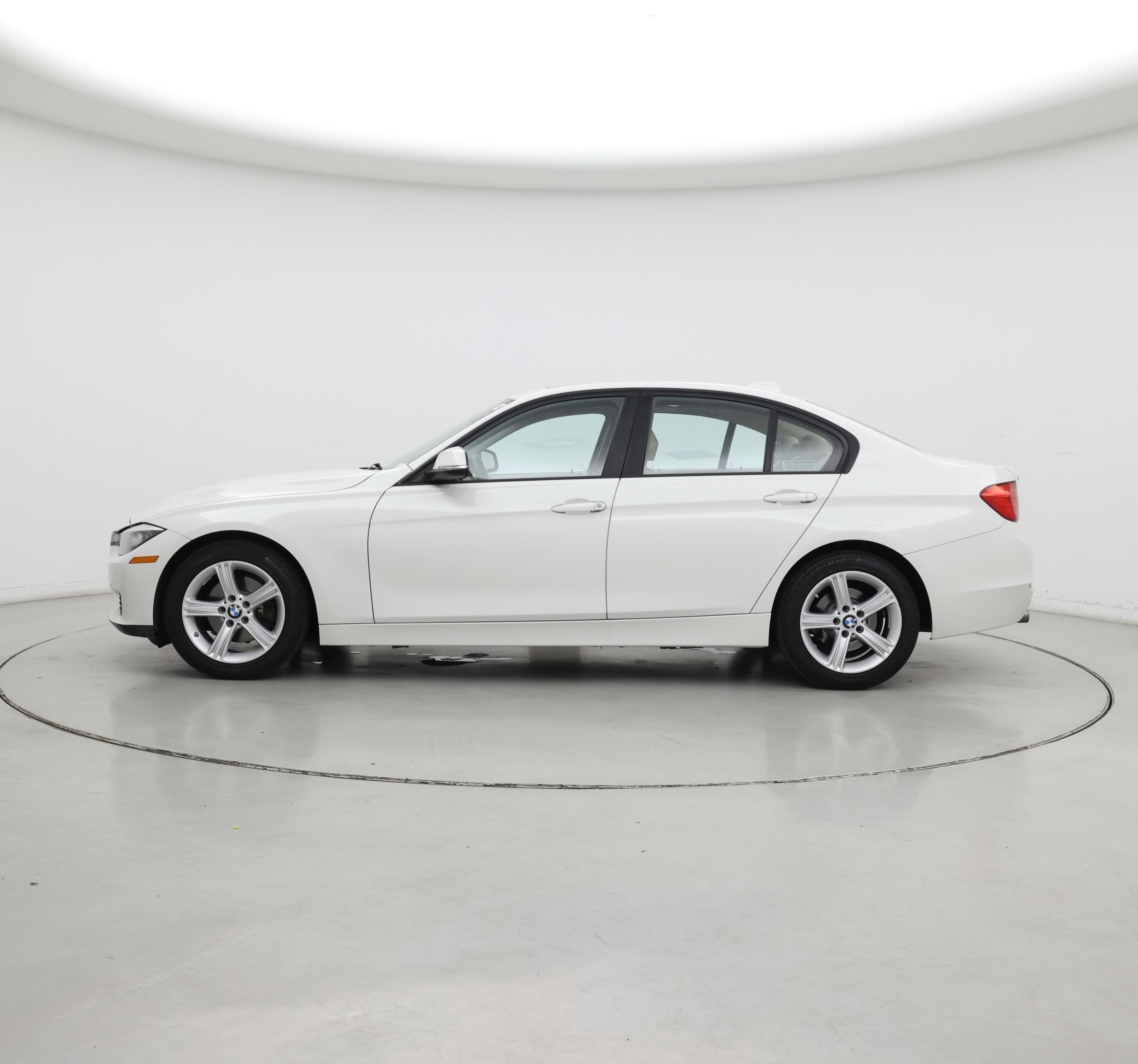 Thumbnail: 2015 BMW 3 Series - 3