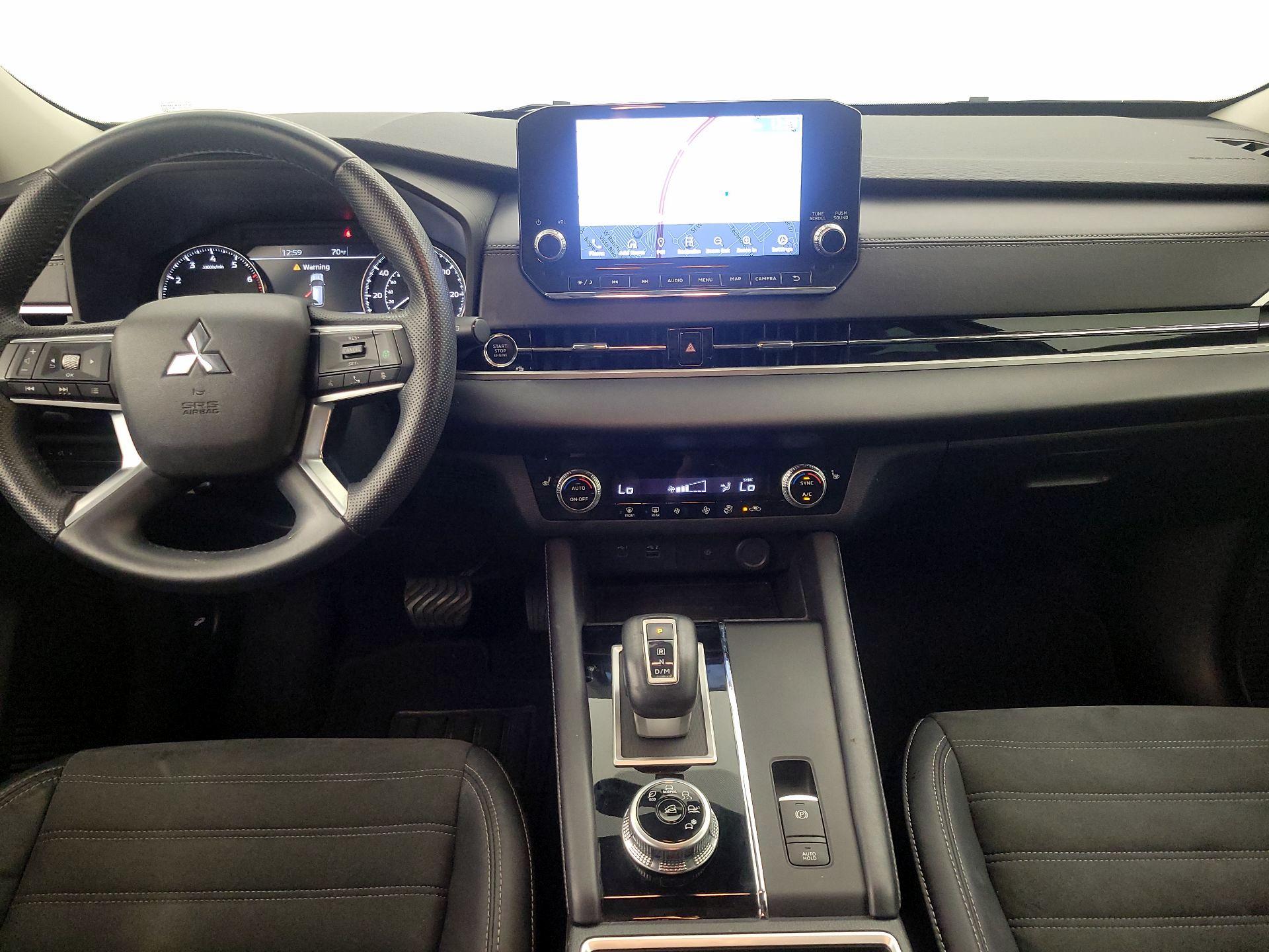 Thumbnail: 2022 Mitsubishi Outlander - 9