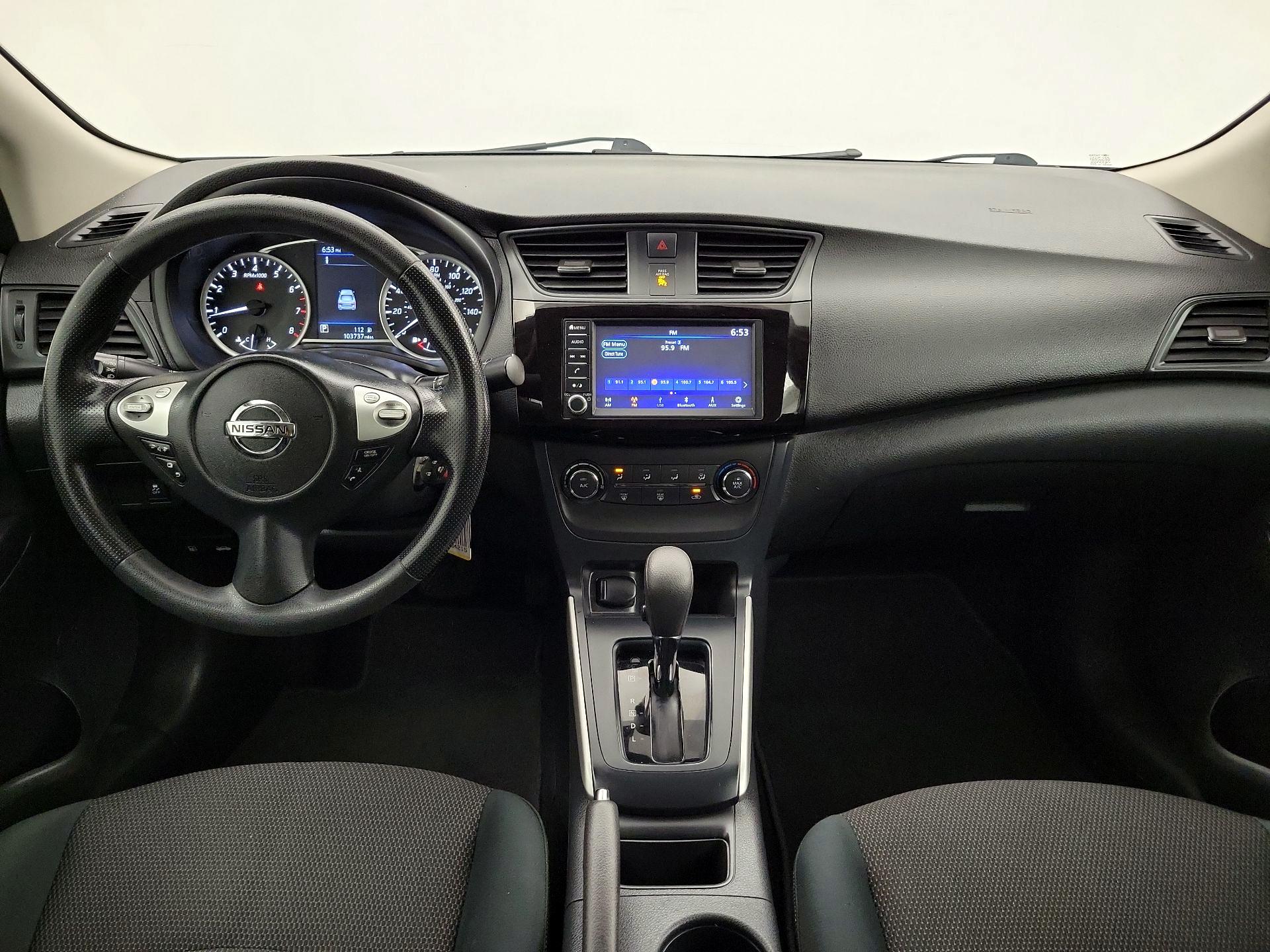 Thumbnail: 2019 Nissan Sentra - 9