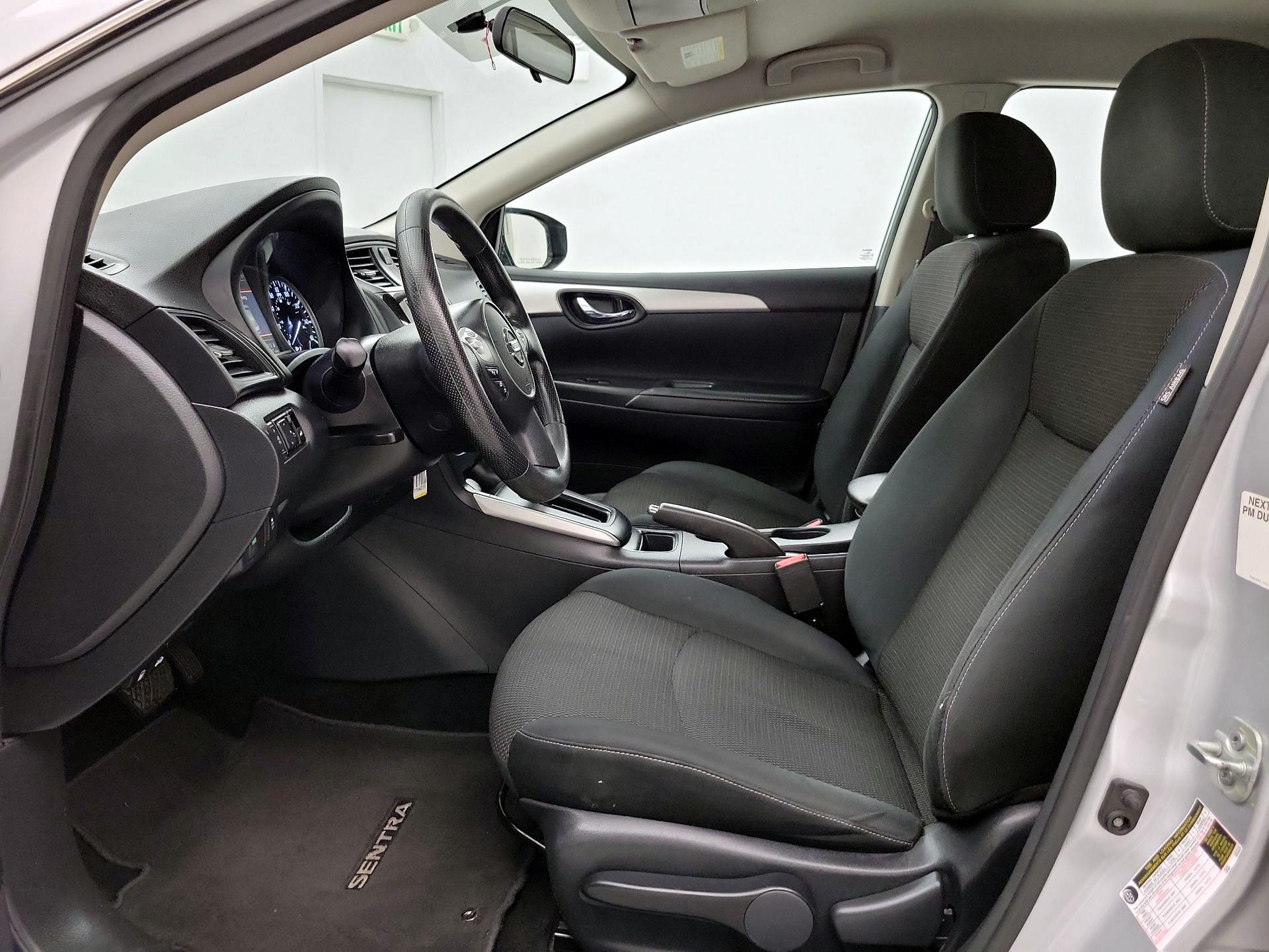 Thumbnail: 2019 Nissan Sentra - 11