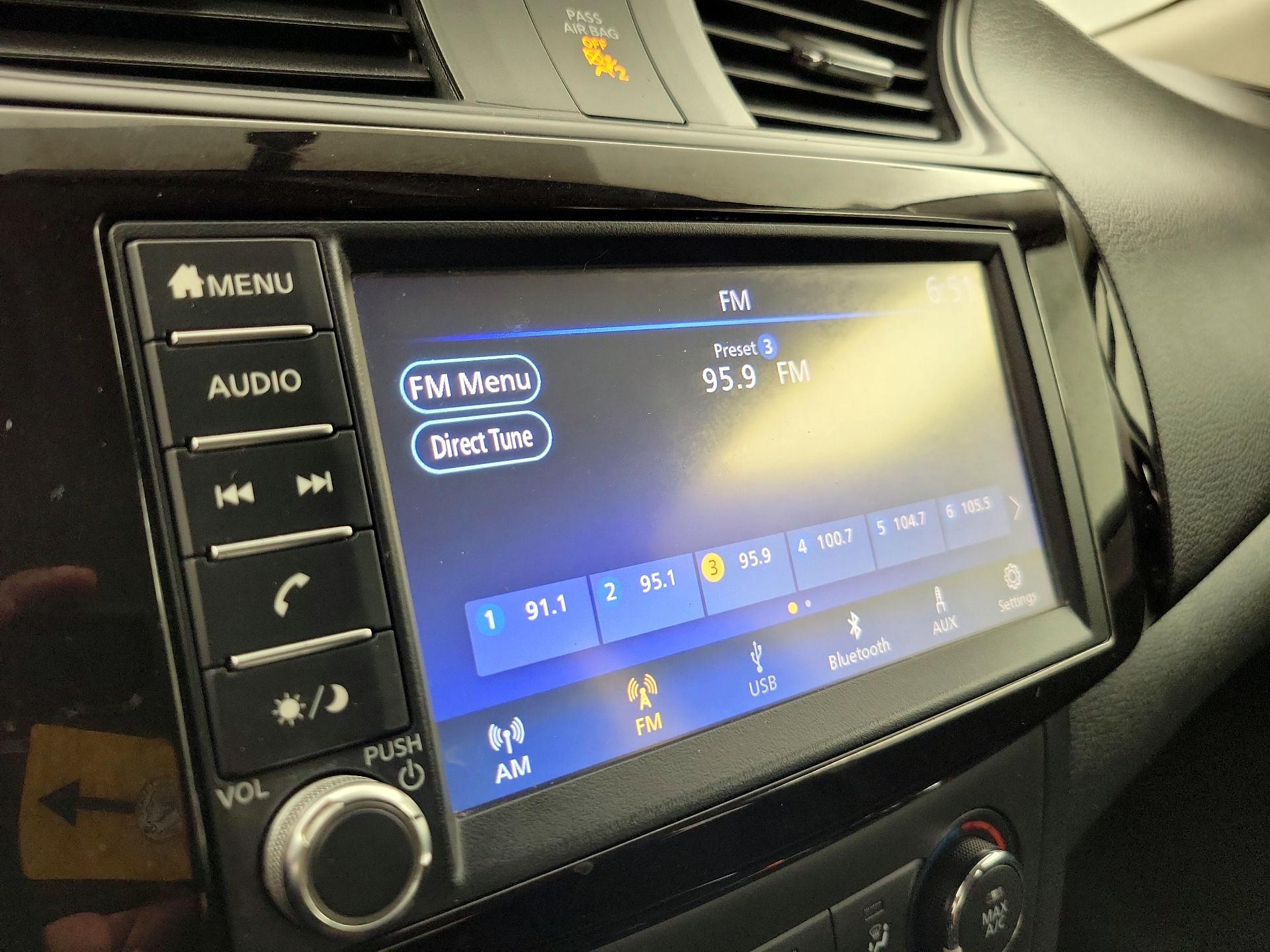 Thumbnail: 2019 Nissan Sentra - 15