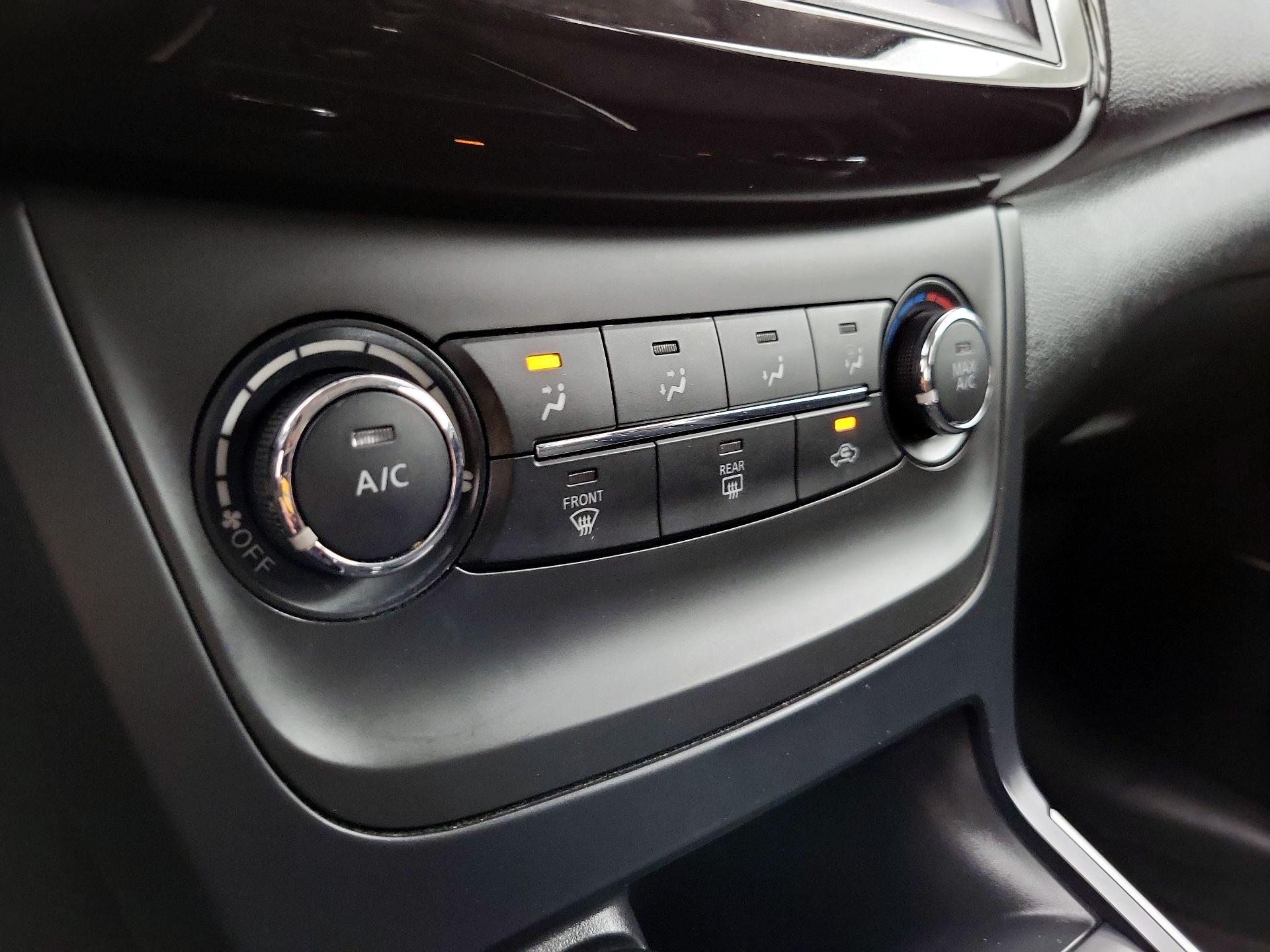 Thumbnail: 2019 Nissan Sentra - 16