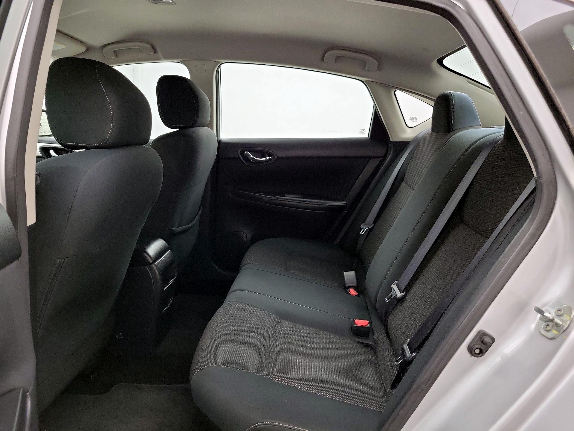 Thumbnail: 2019 Nissan Sentra - 19