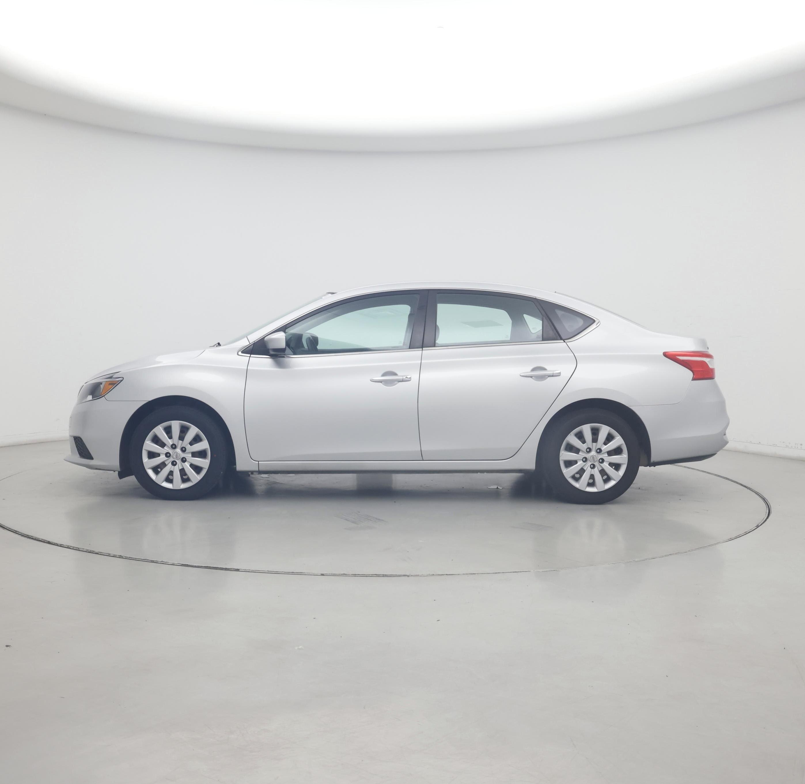 Thumbnail: 2019 Nissan Sentra - 3