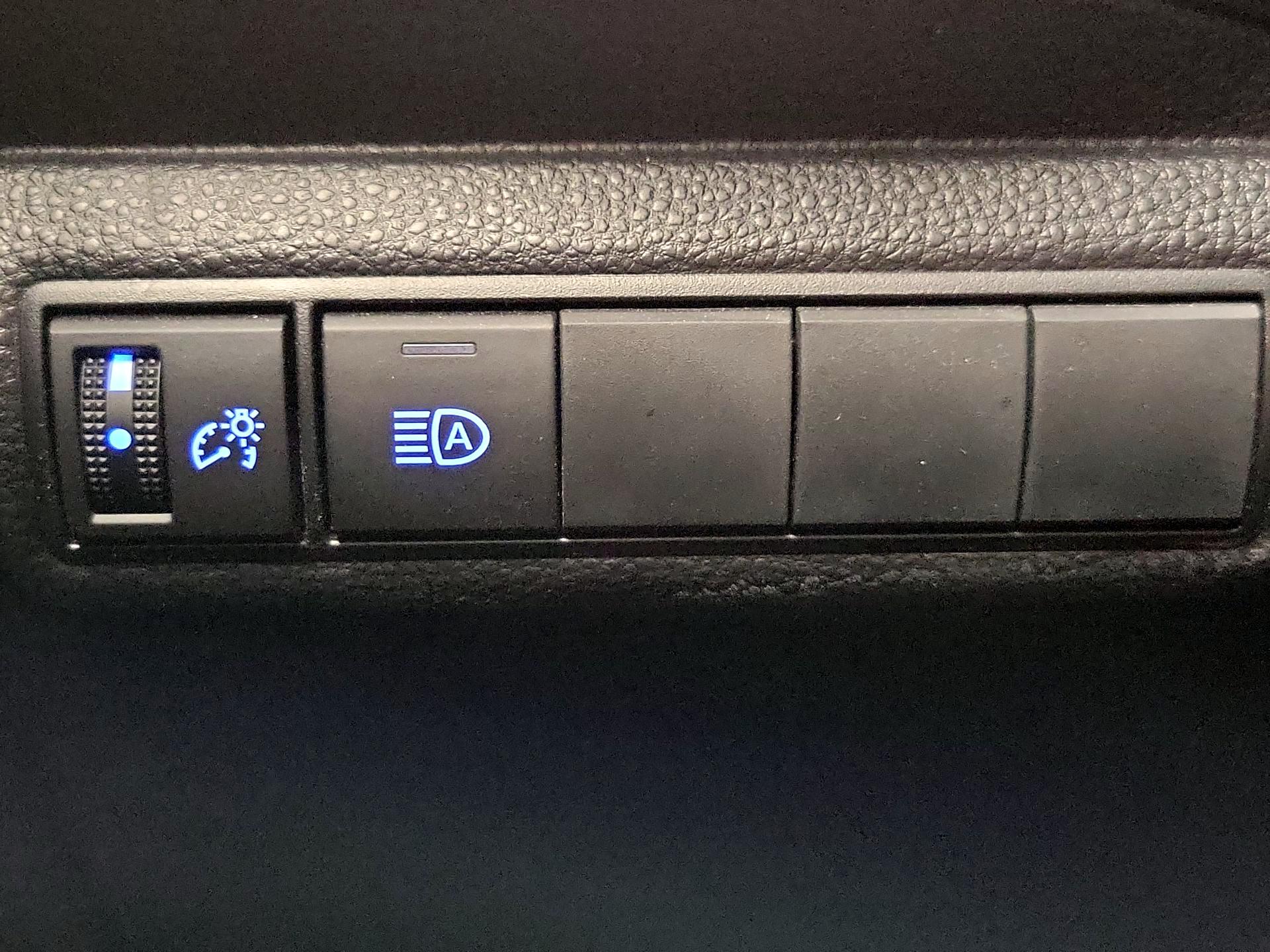 Thumbnail: 2022 Toyota Corolla - 13