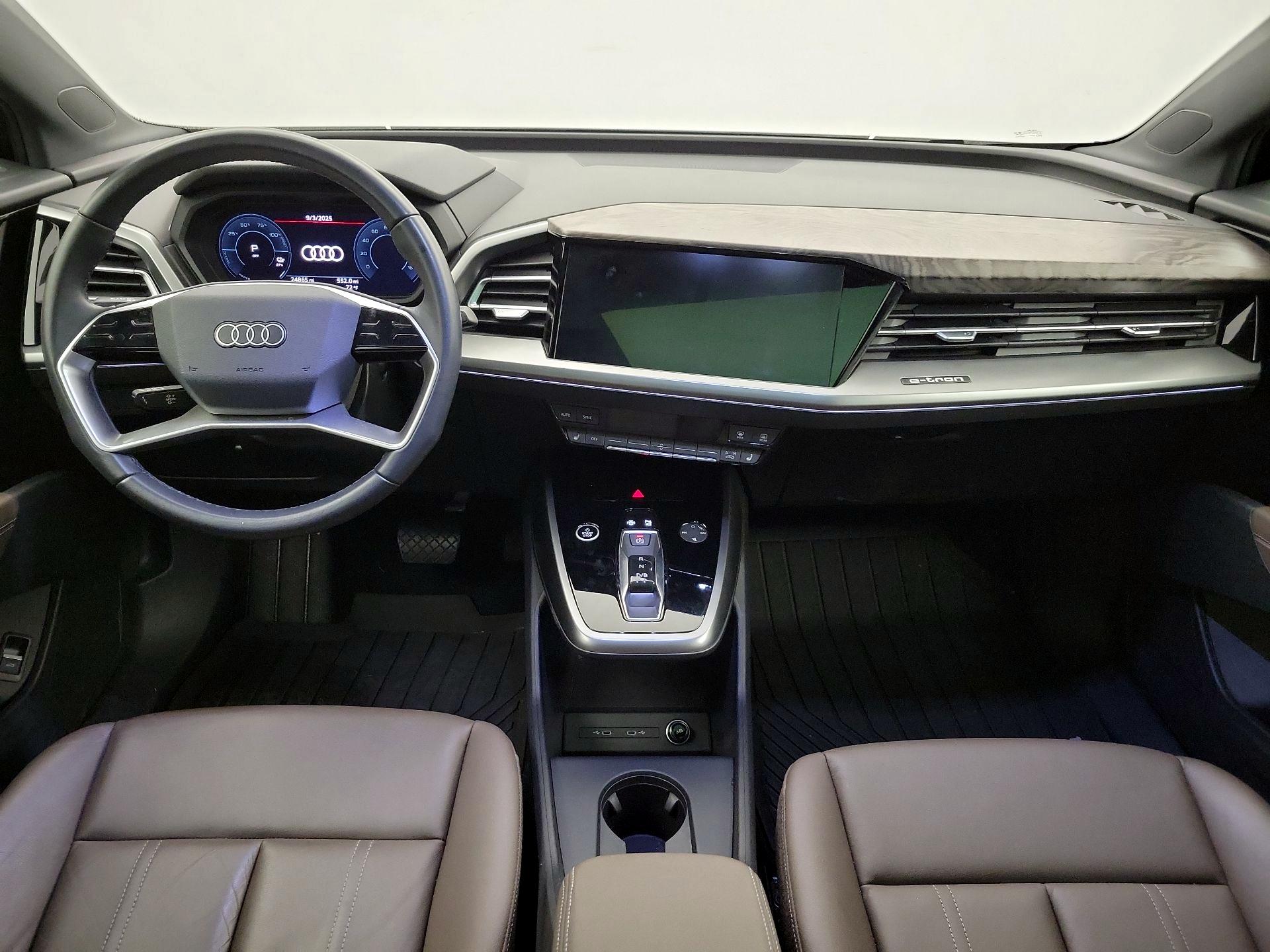 Thumbnail: 2022 Audi Q4 e-tron - 9