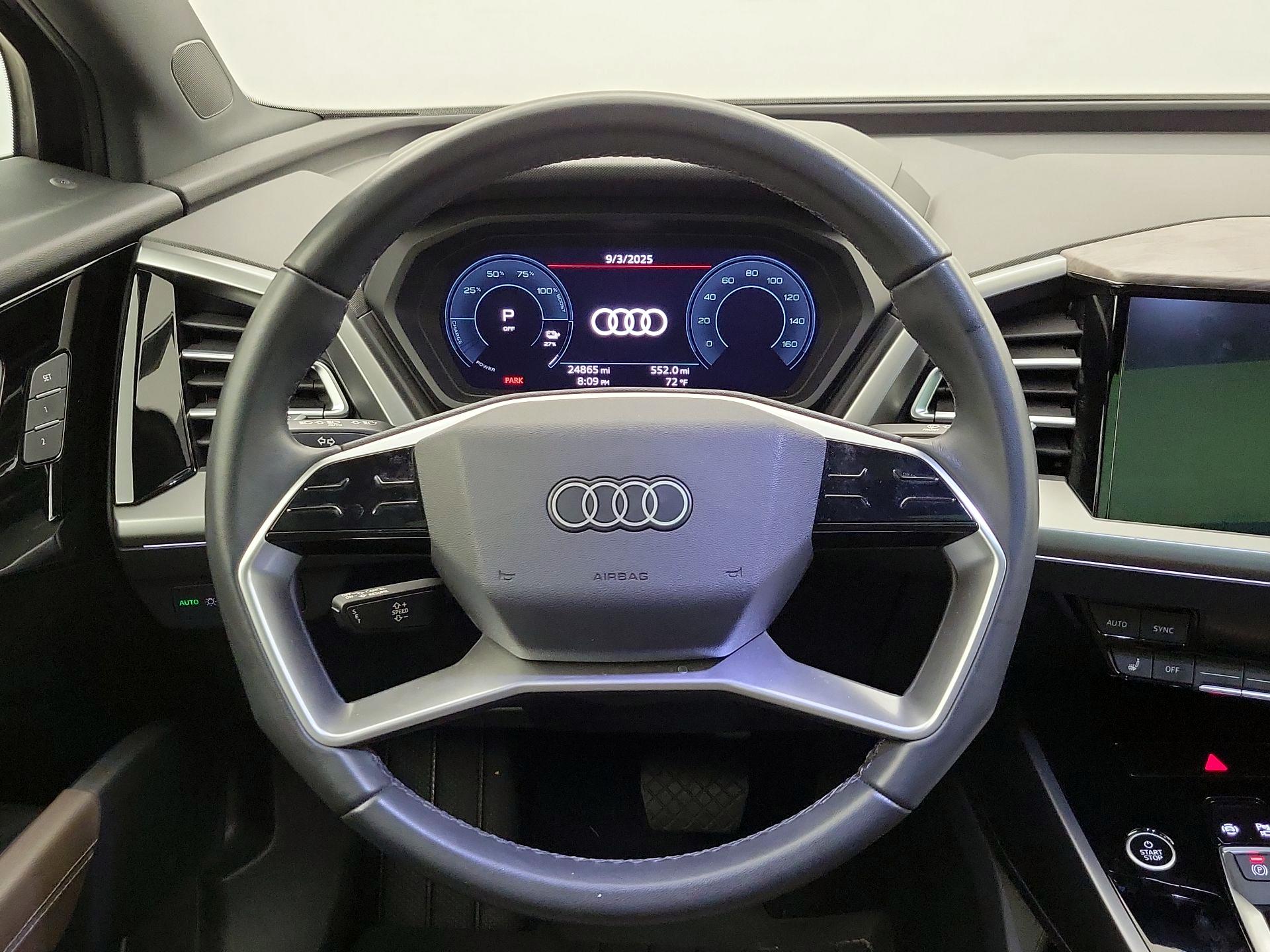 Thumbnail: 2022 Audi Q4 e-tron - 10