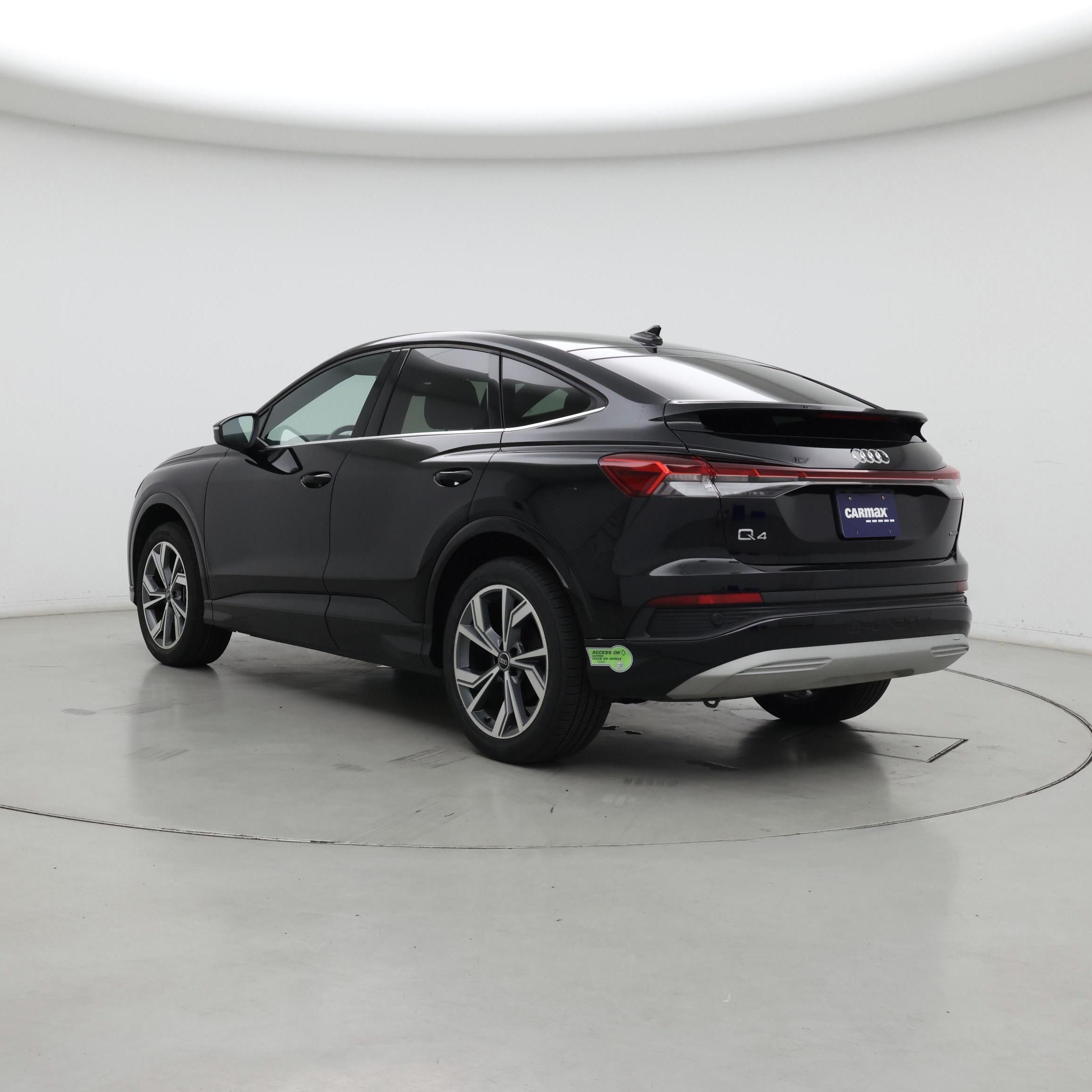 Thumbnail: 2022 Audi Q4 e-tron - 2