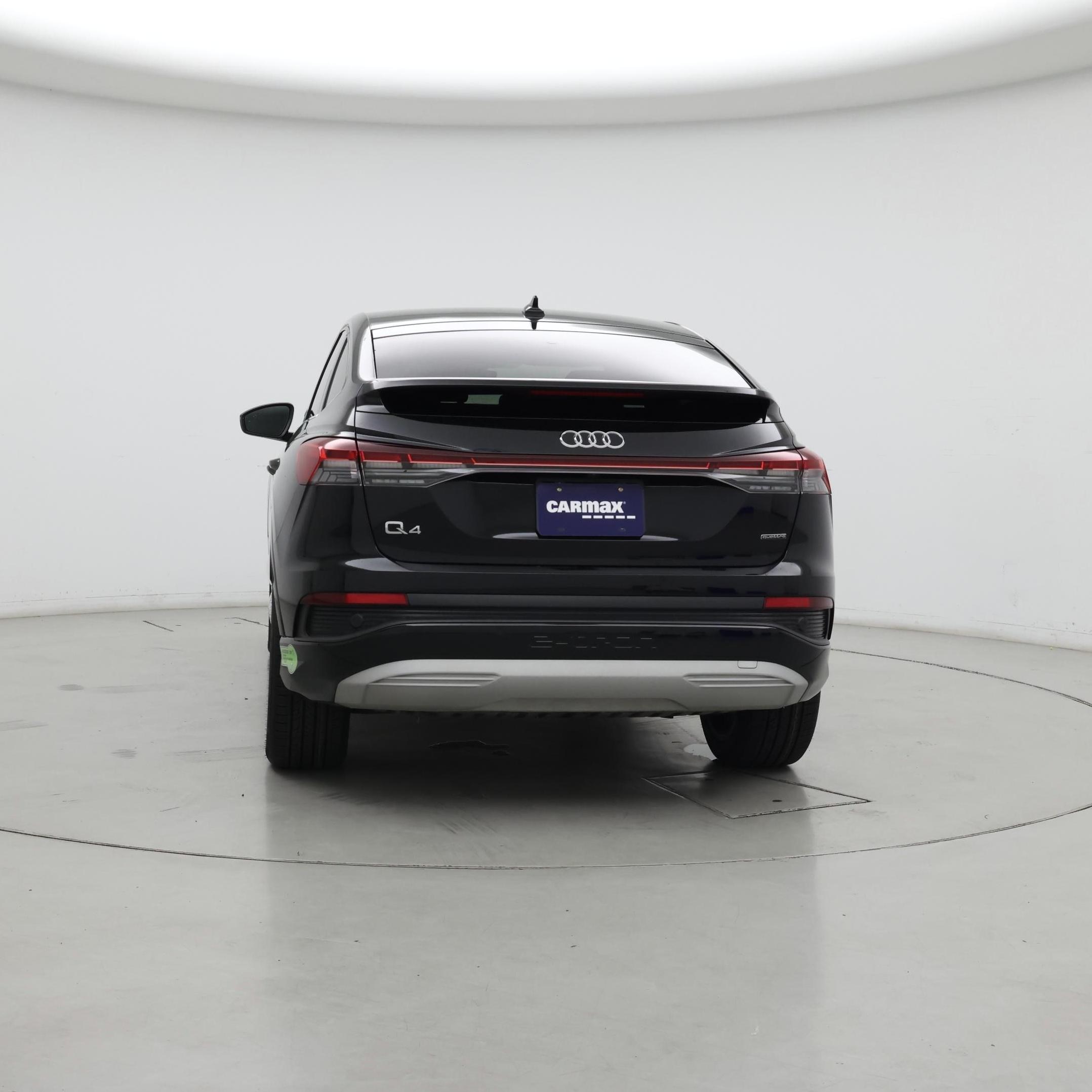 Thumbnail: 2022 Audi Q4 e-tron - 6