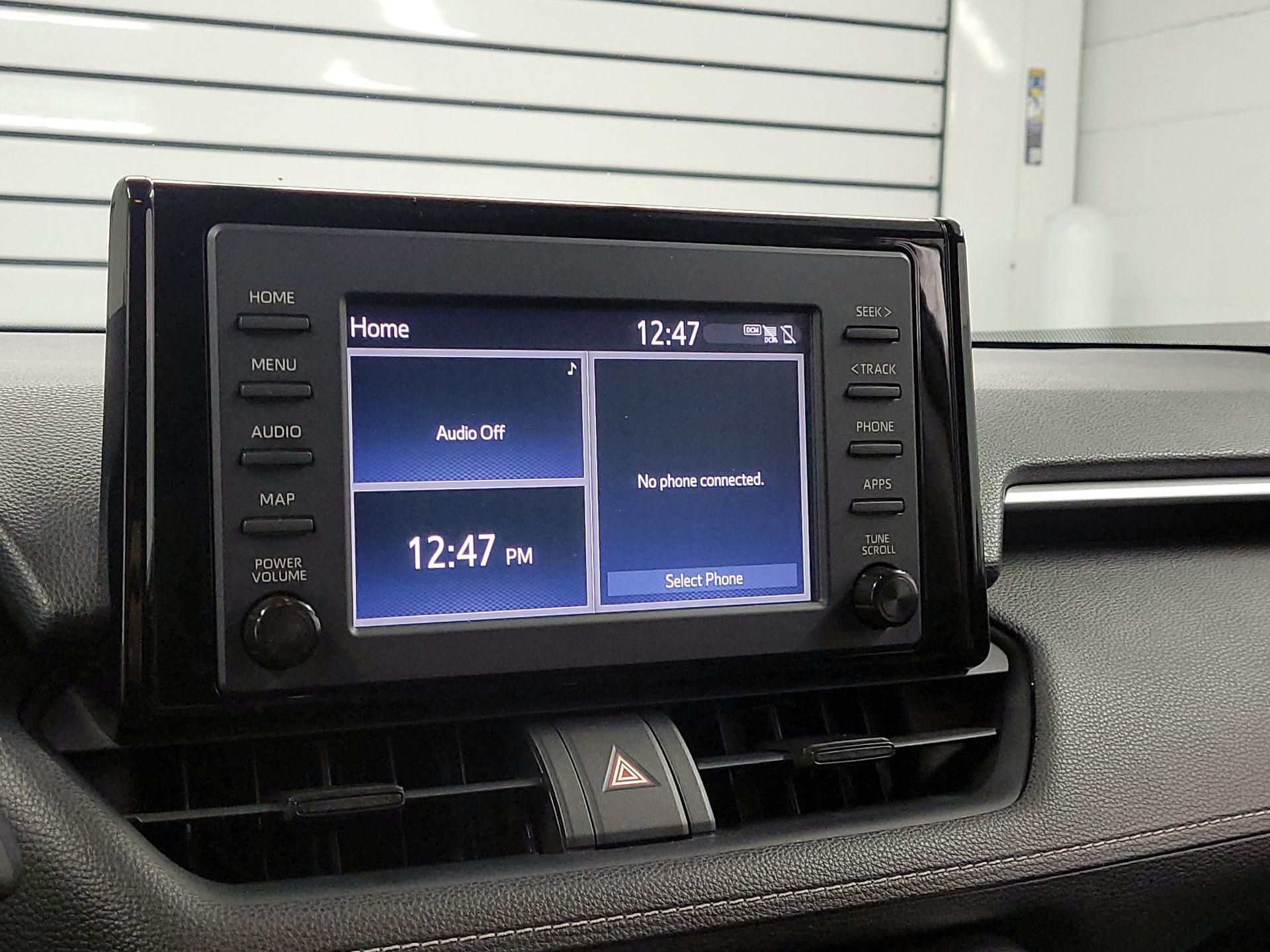 Thumbnail: 2019 Toyota RAV4 - 14