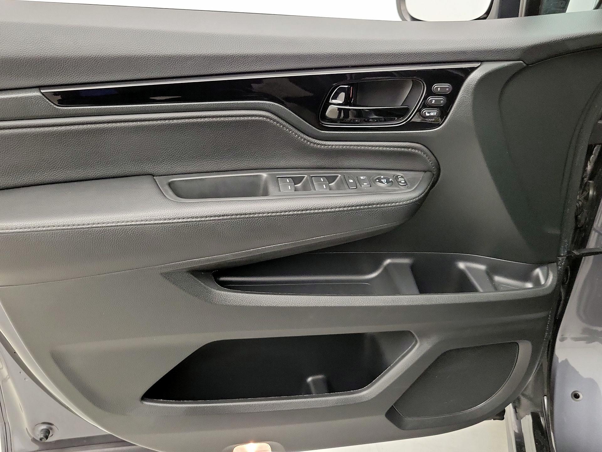 Thumbnail: 2023 Honda Odyssey - 12