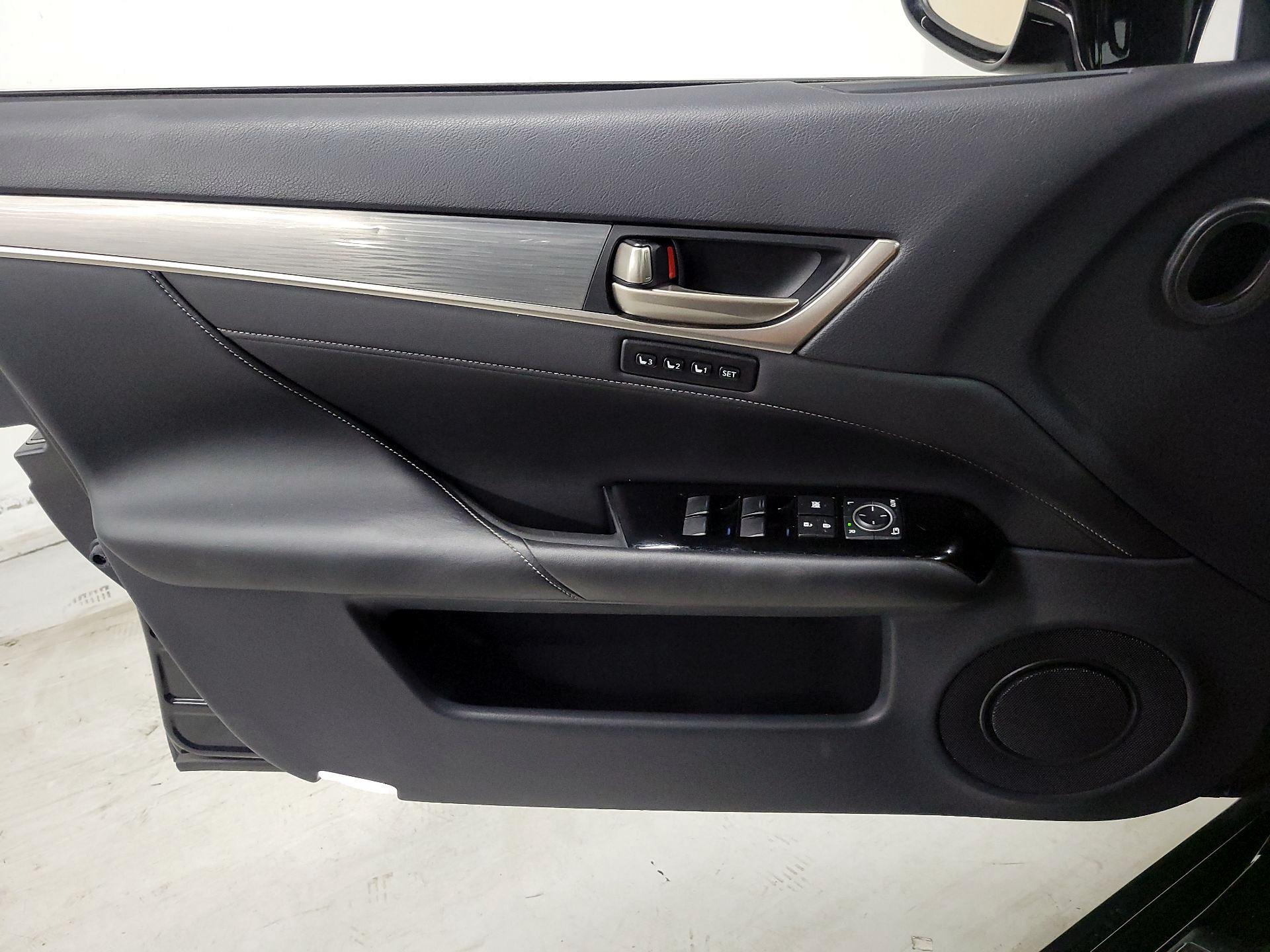 Thumbnail: 2015 Lexus GS - 12