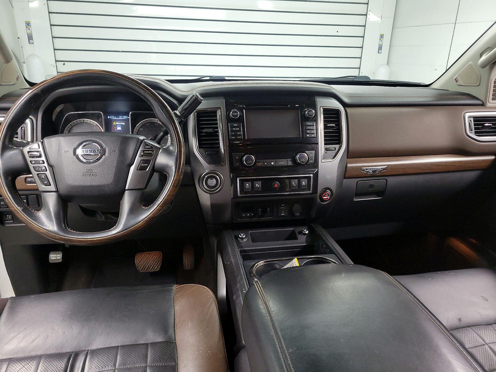 Thumbnail: 2016 Nissan Titan - 9