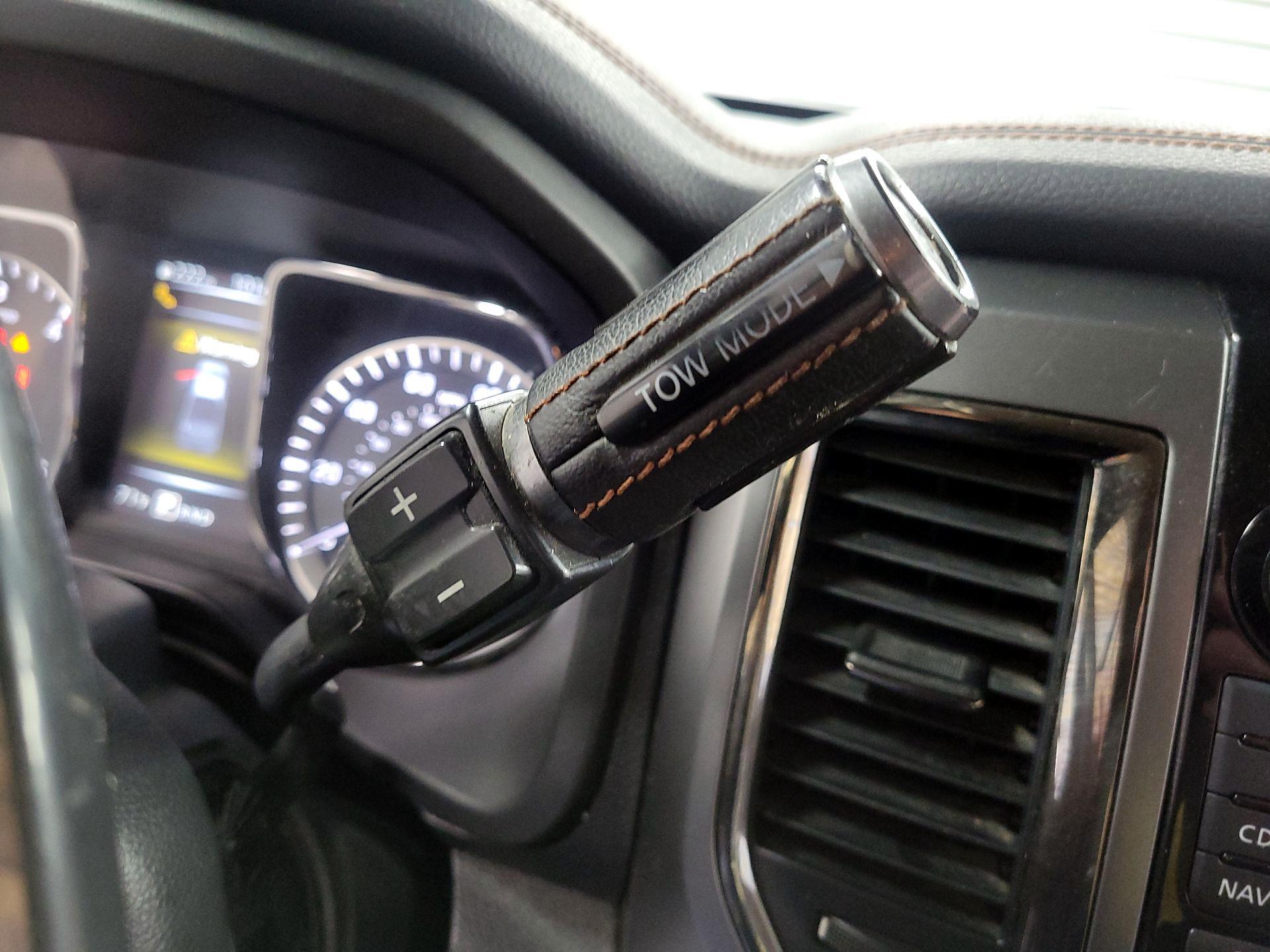 Thumbnail: 2016 Nissan Titan - 17