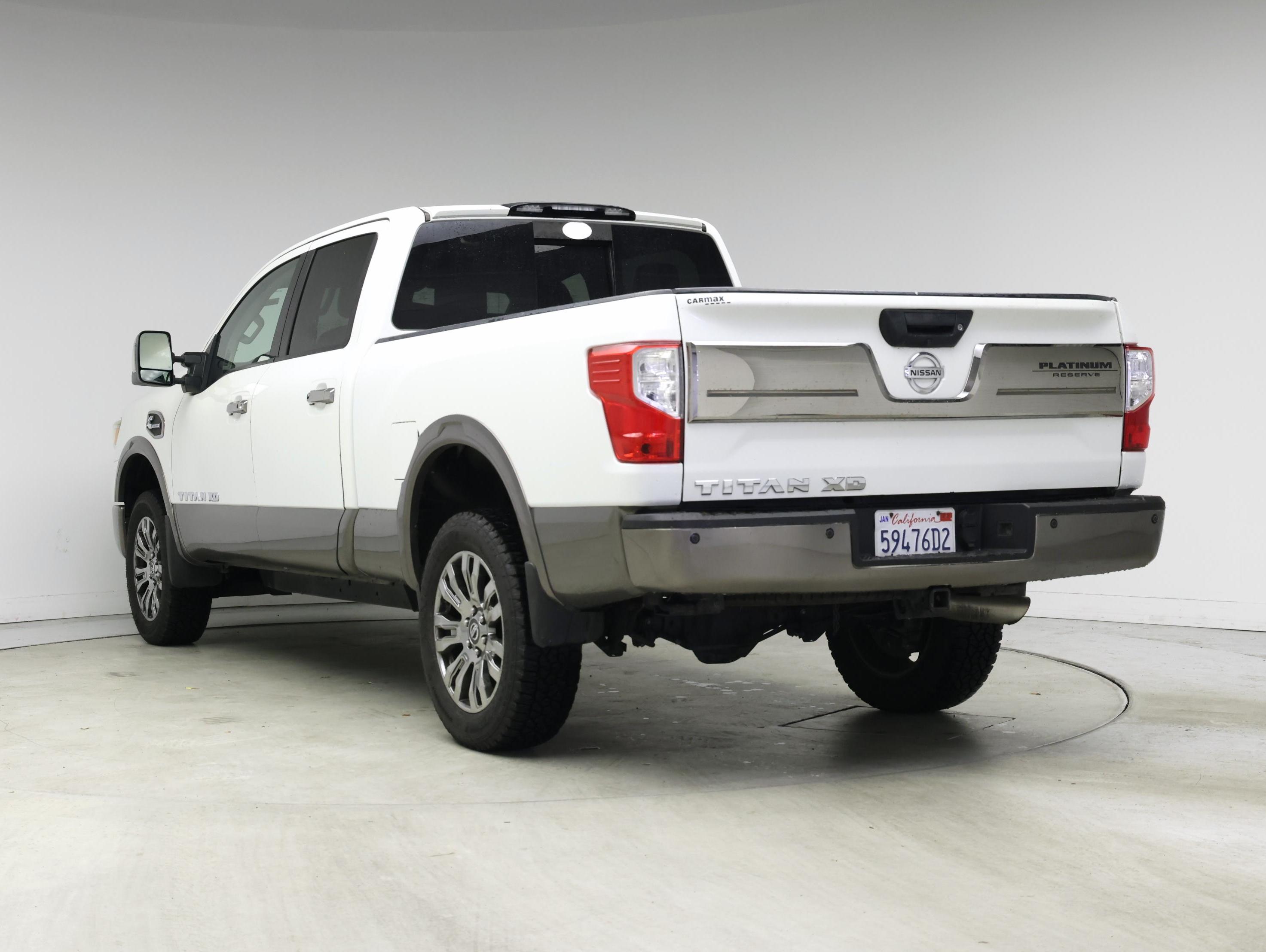 Thumbnail: 2016 Nissan Titan - 2