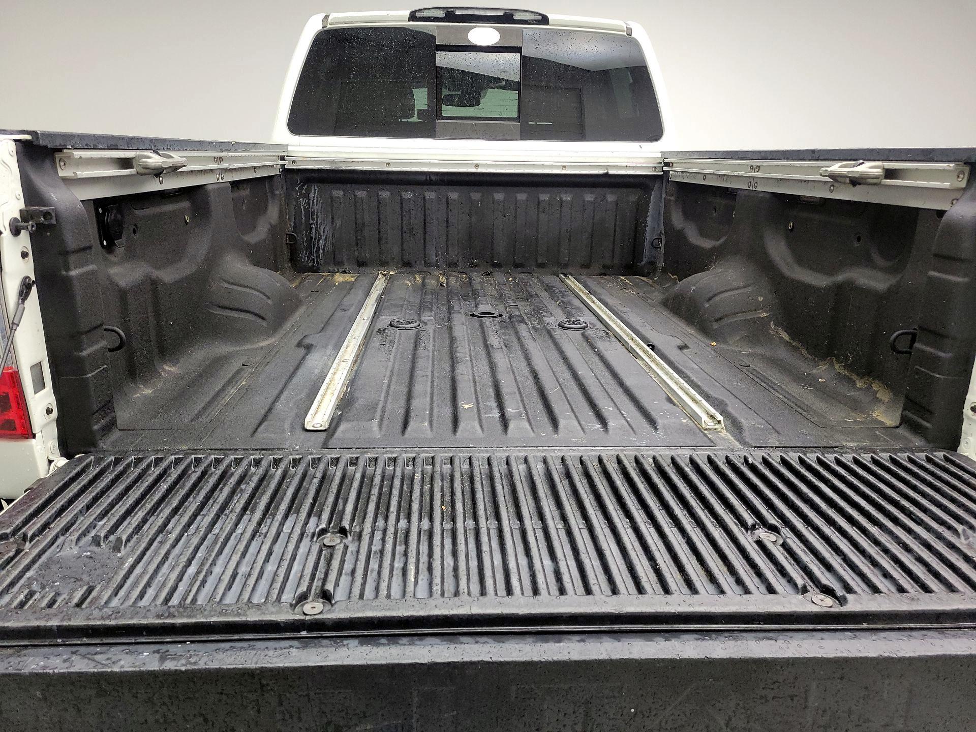 Thumbnail: 2016 Nissan Titan - 20