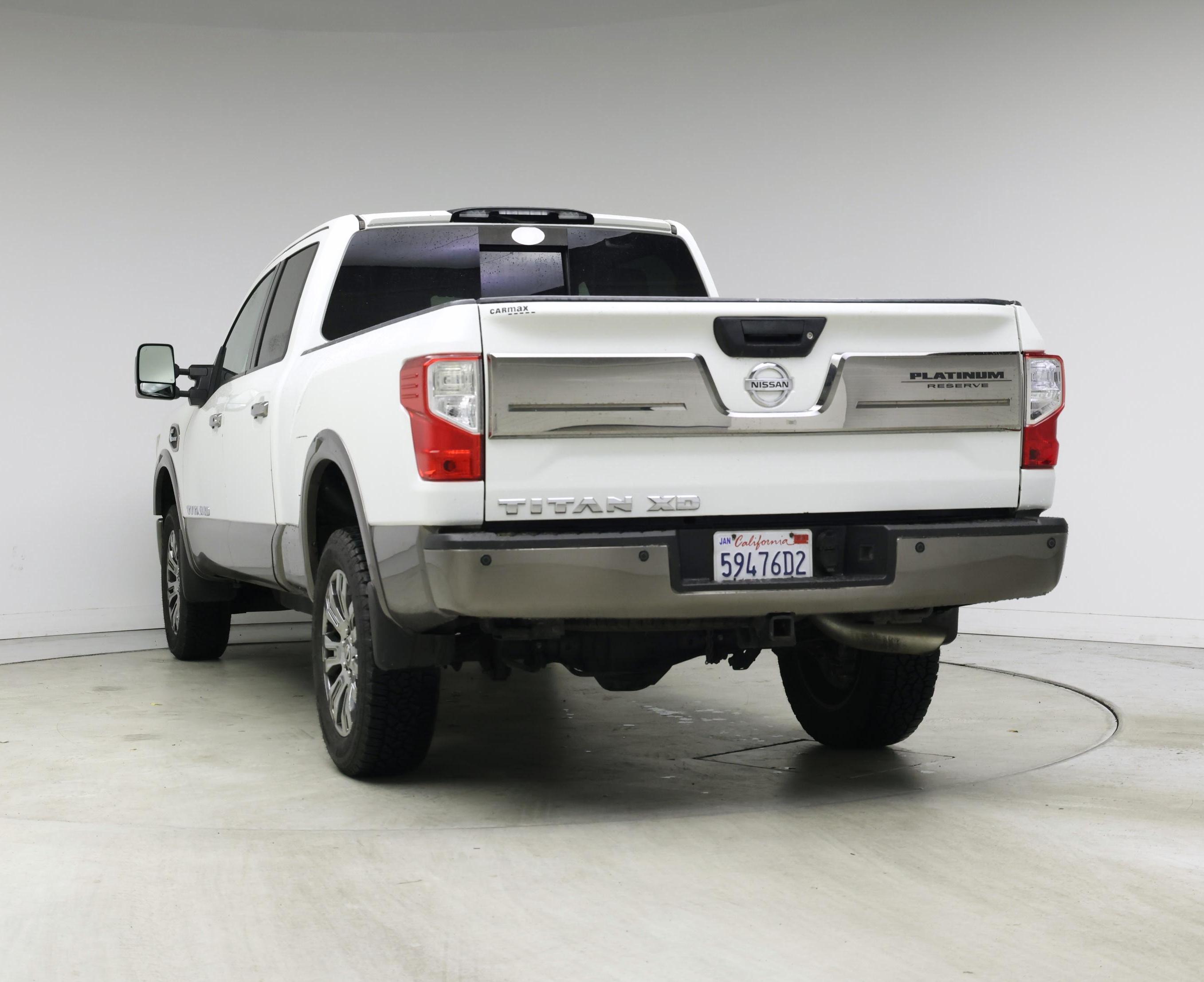 Thumbnail: 2016 Nissan Titan - 6