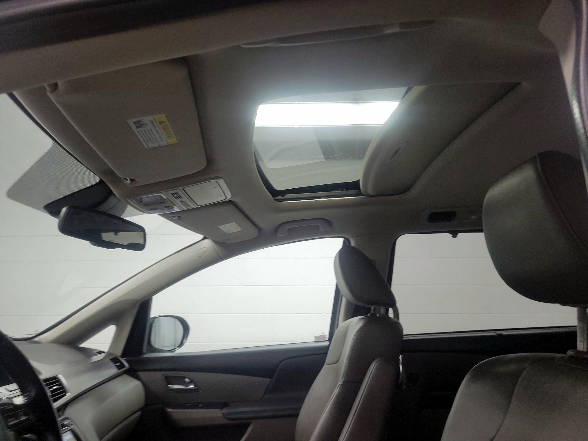 Thumbnail: 2017 Honda Odyssey - 19