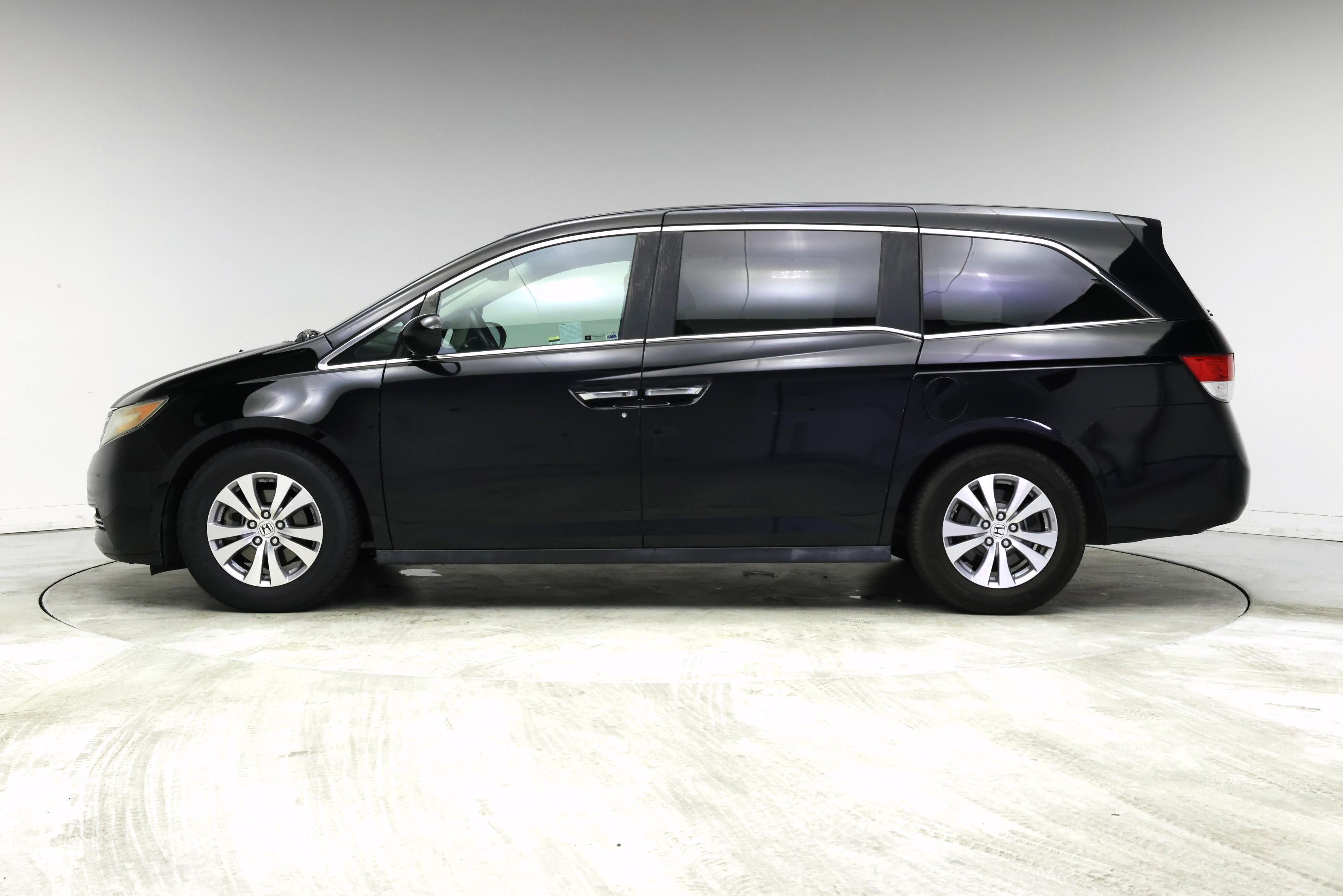 Thumbnail: 2017 Honda Odyssey - 3
