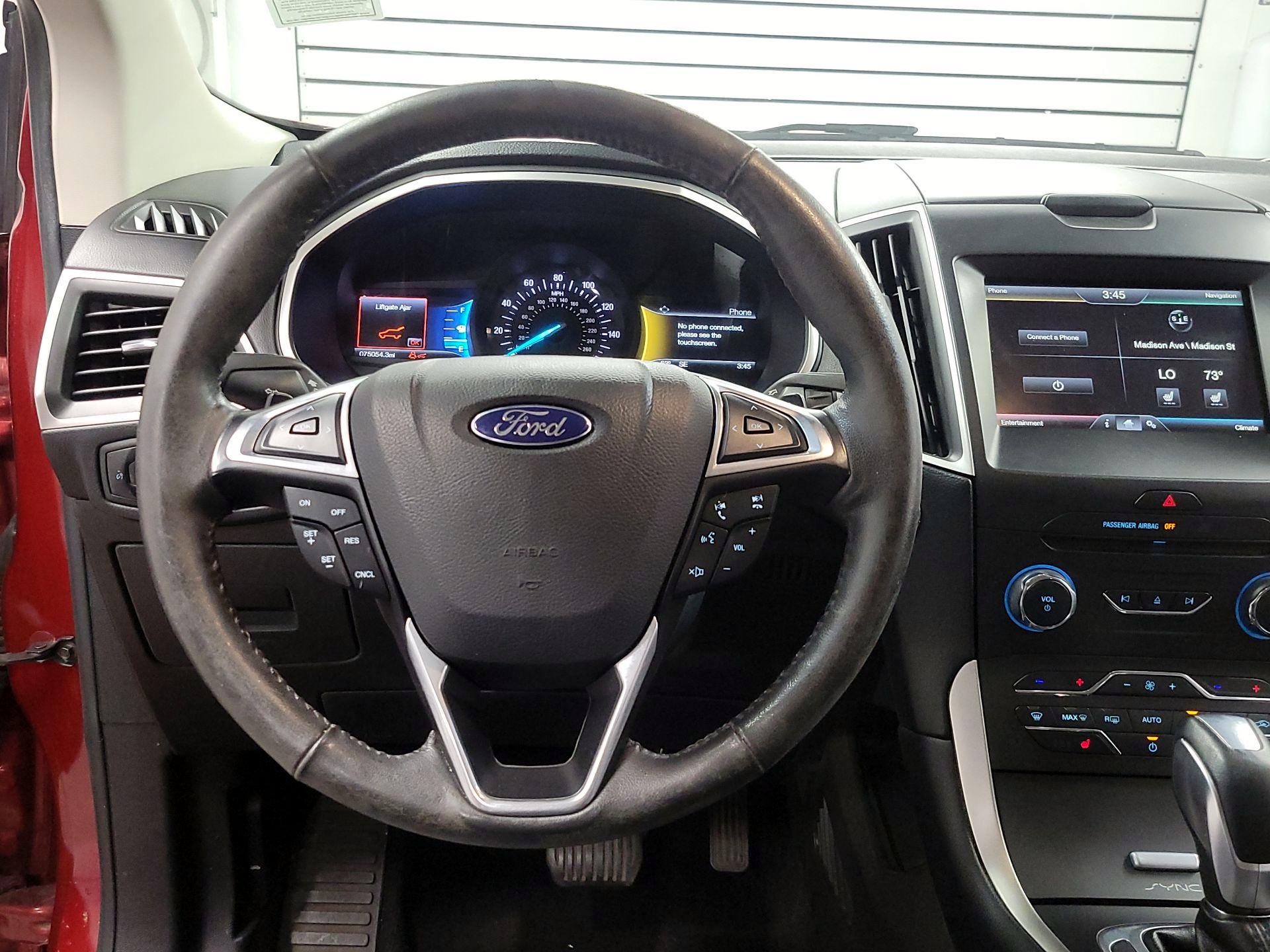 Thumbnail: 2015 Ford Edge - 10