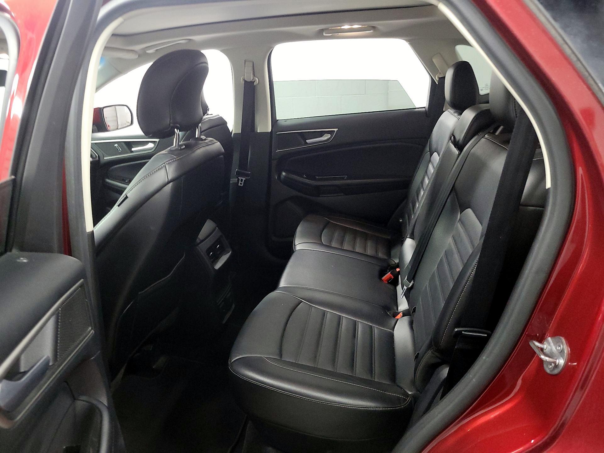Thumbnail: 2015 Ford Edge - 18