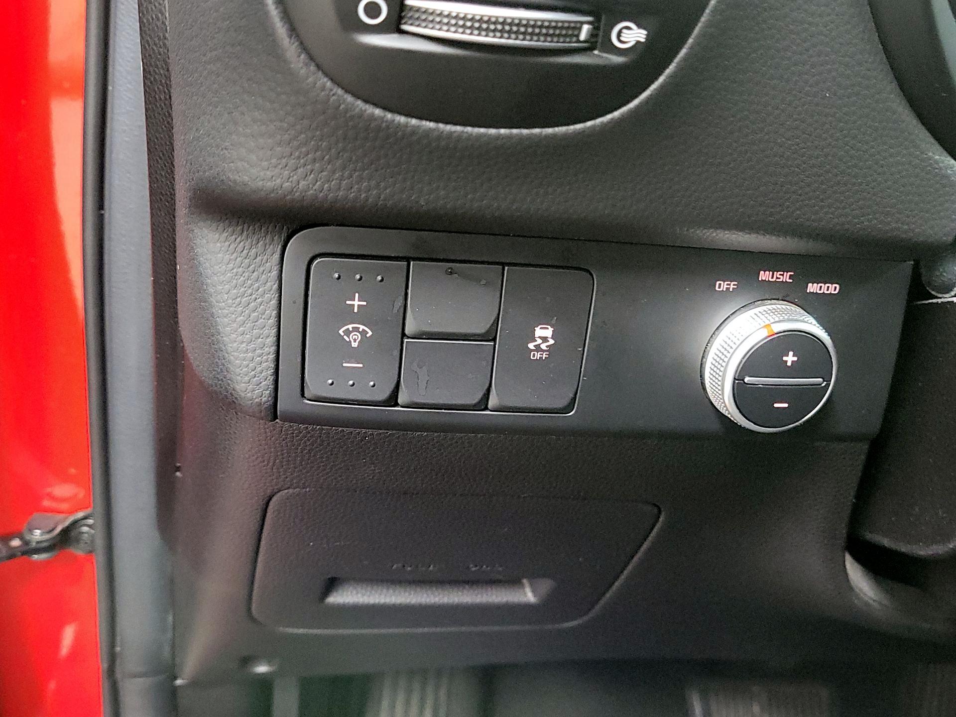 Thumbnail: 2015 Kia Soul - 13