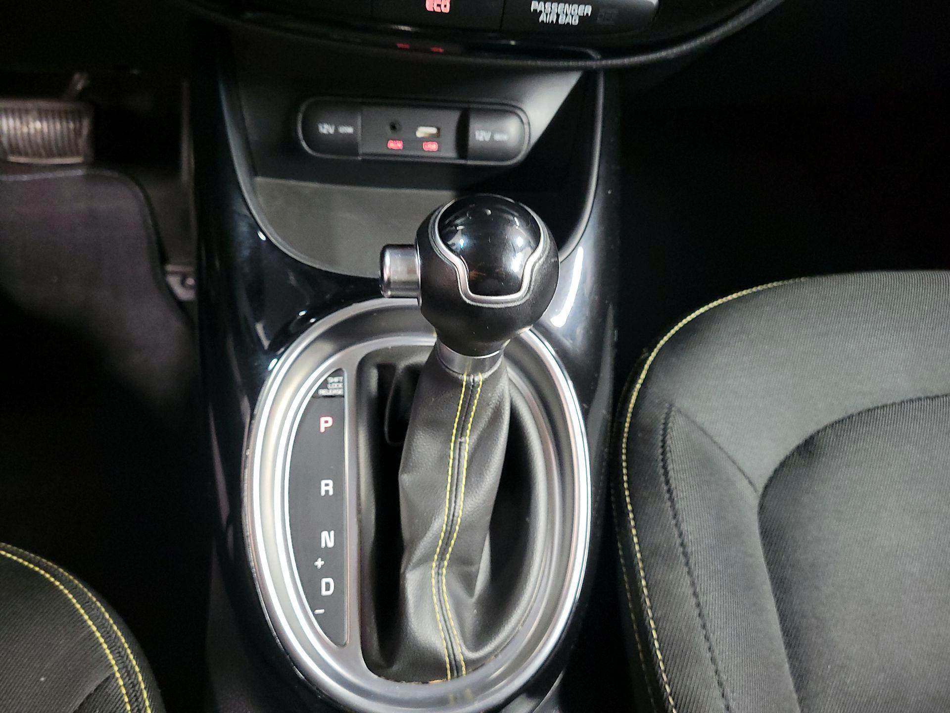 Thumbnail: 2015 Kia Soul - 16