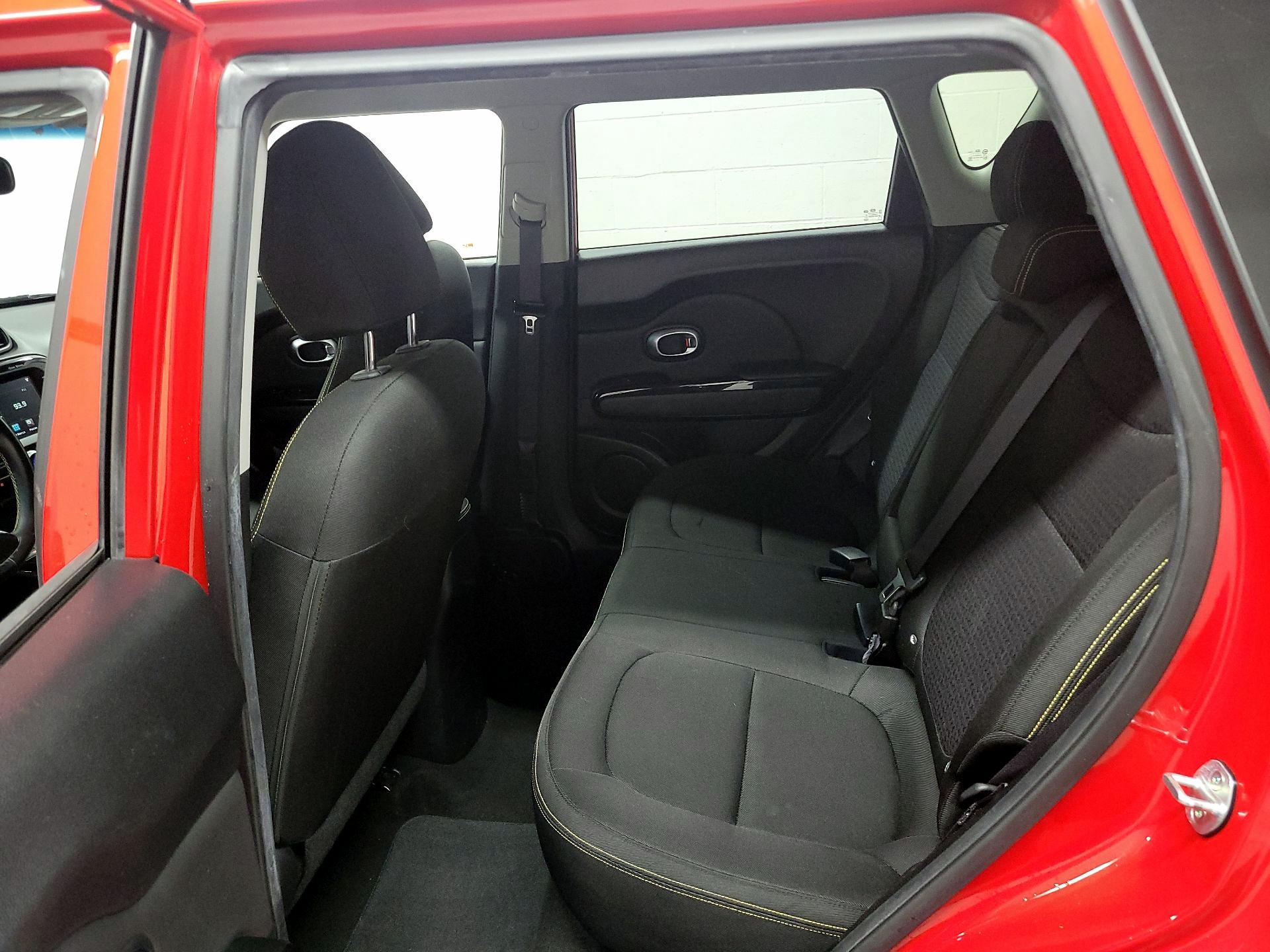 Thumbnail: 2015 Kia Soul - 17