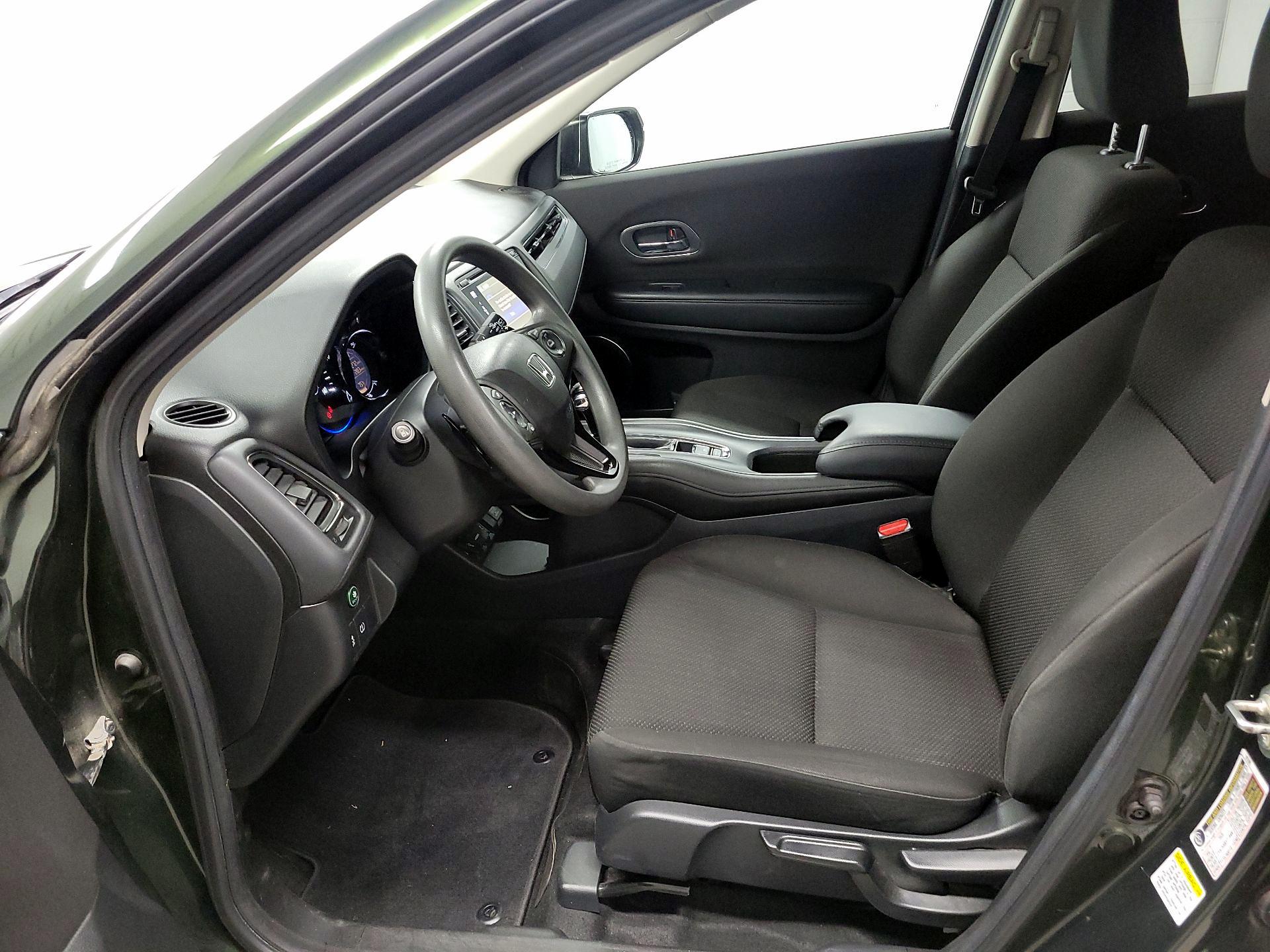 Thumbnail: 2016 Honda HR-V - 11