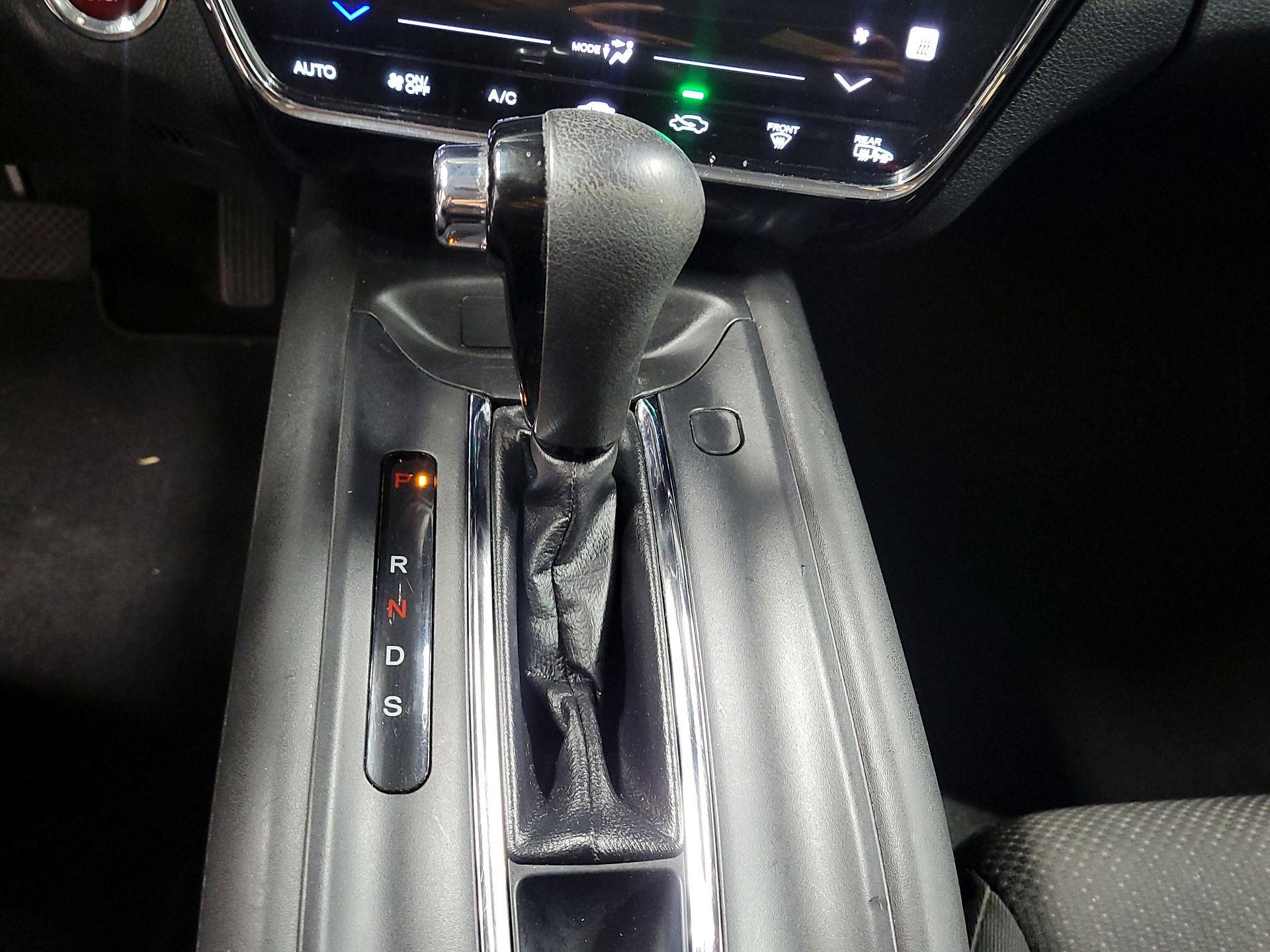 Thumbnail: 2016 Honda HR-V - 17