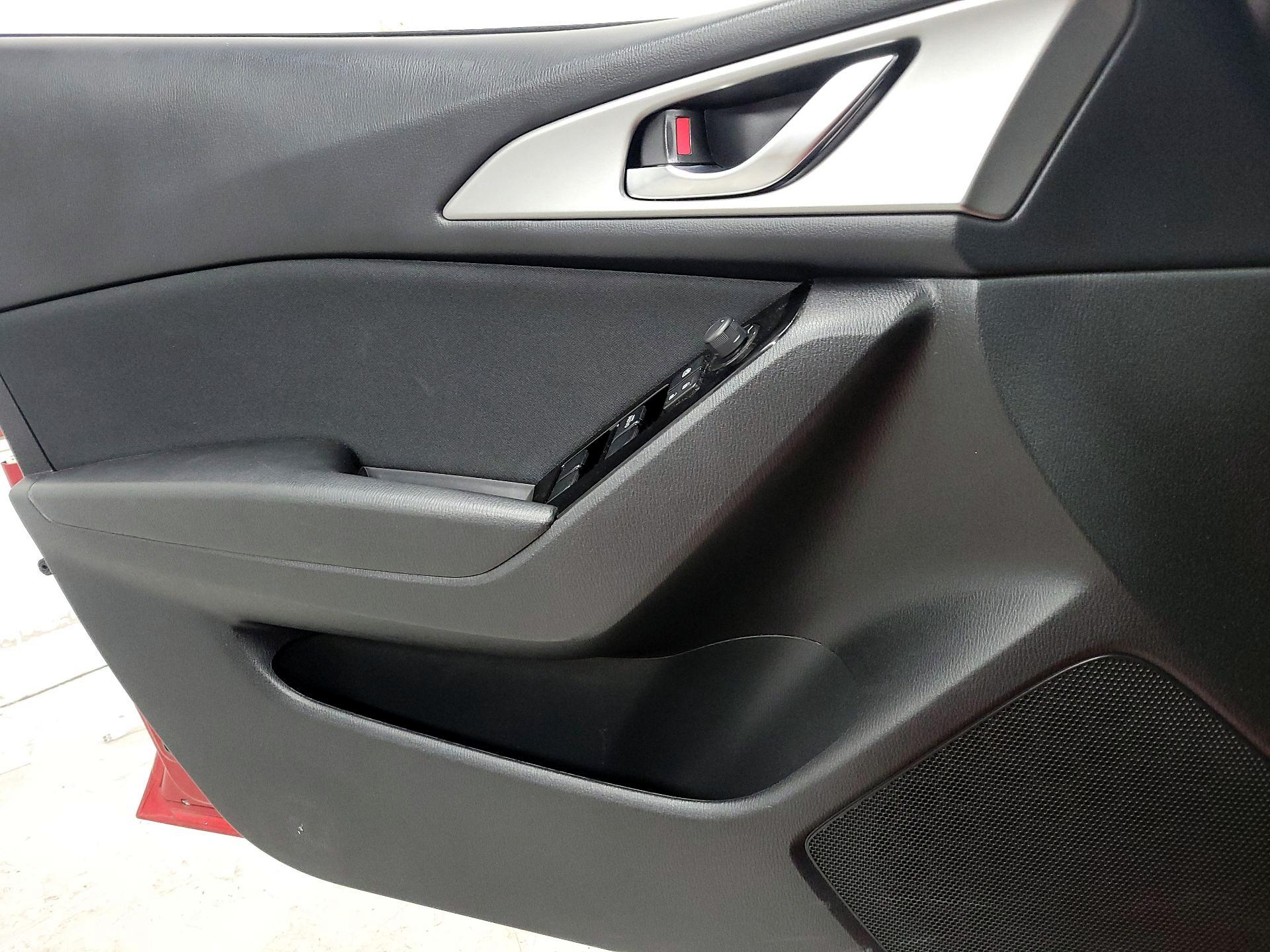 Thumbnail: 2018 Mazda Mazda3 - 13