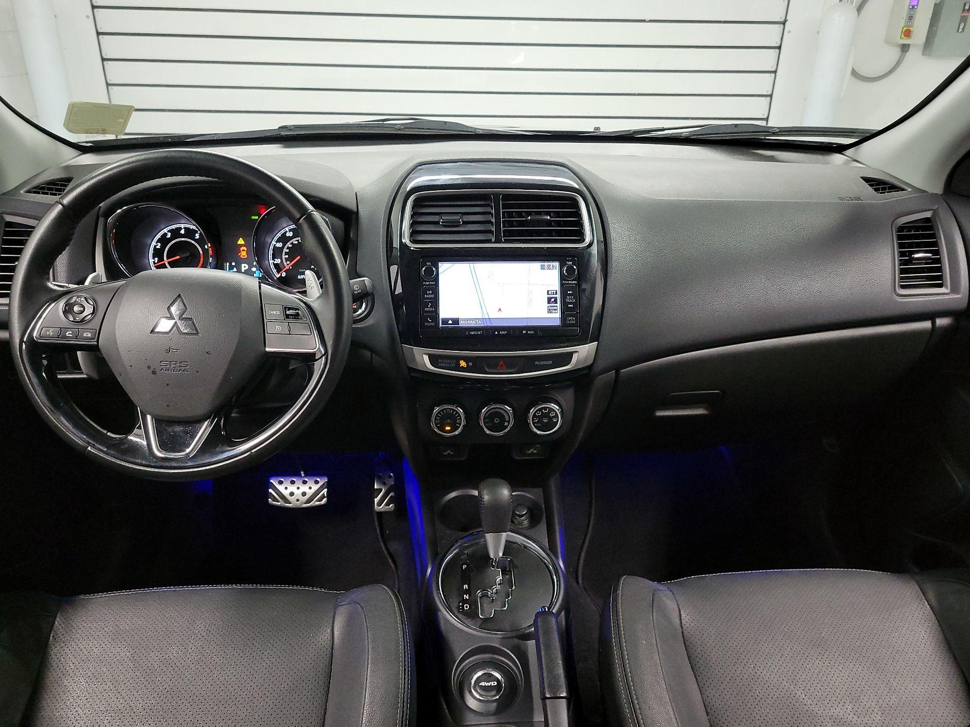 Thumbnail: 2017 Mitsubishi Outlander Sport - 9