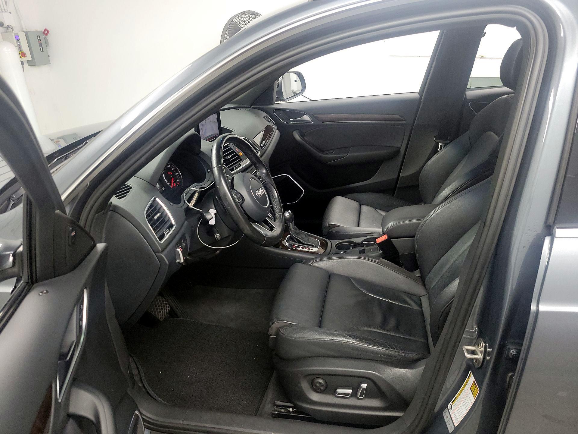 Thumbnail: 2016 Audi Q3 - 11